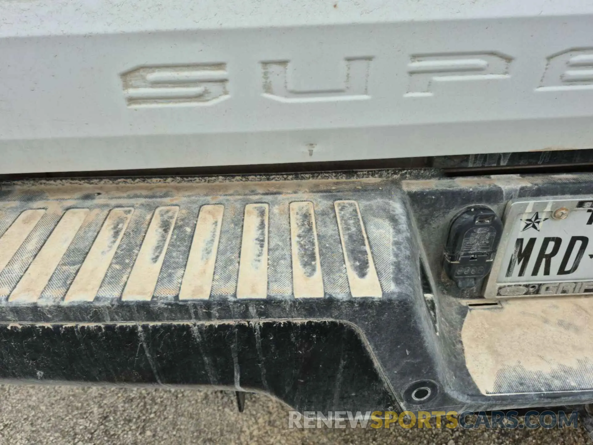 2 fotografías del automóvil dañado 1FT7X2B64KEG11615 FORD F250 2019