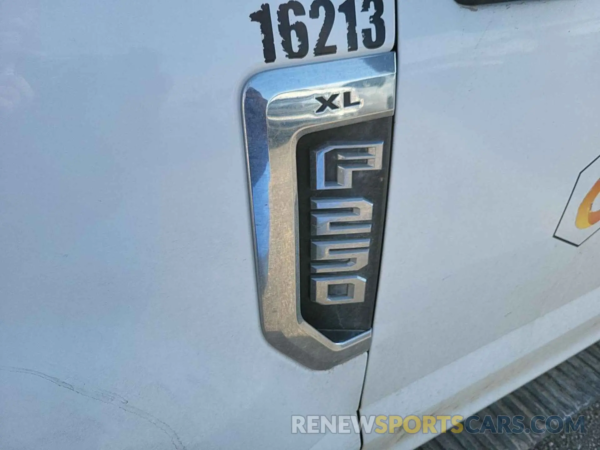 28 fotografías del automóvil dañado 1FT7X2B67KED41490 FORD F250 2019