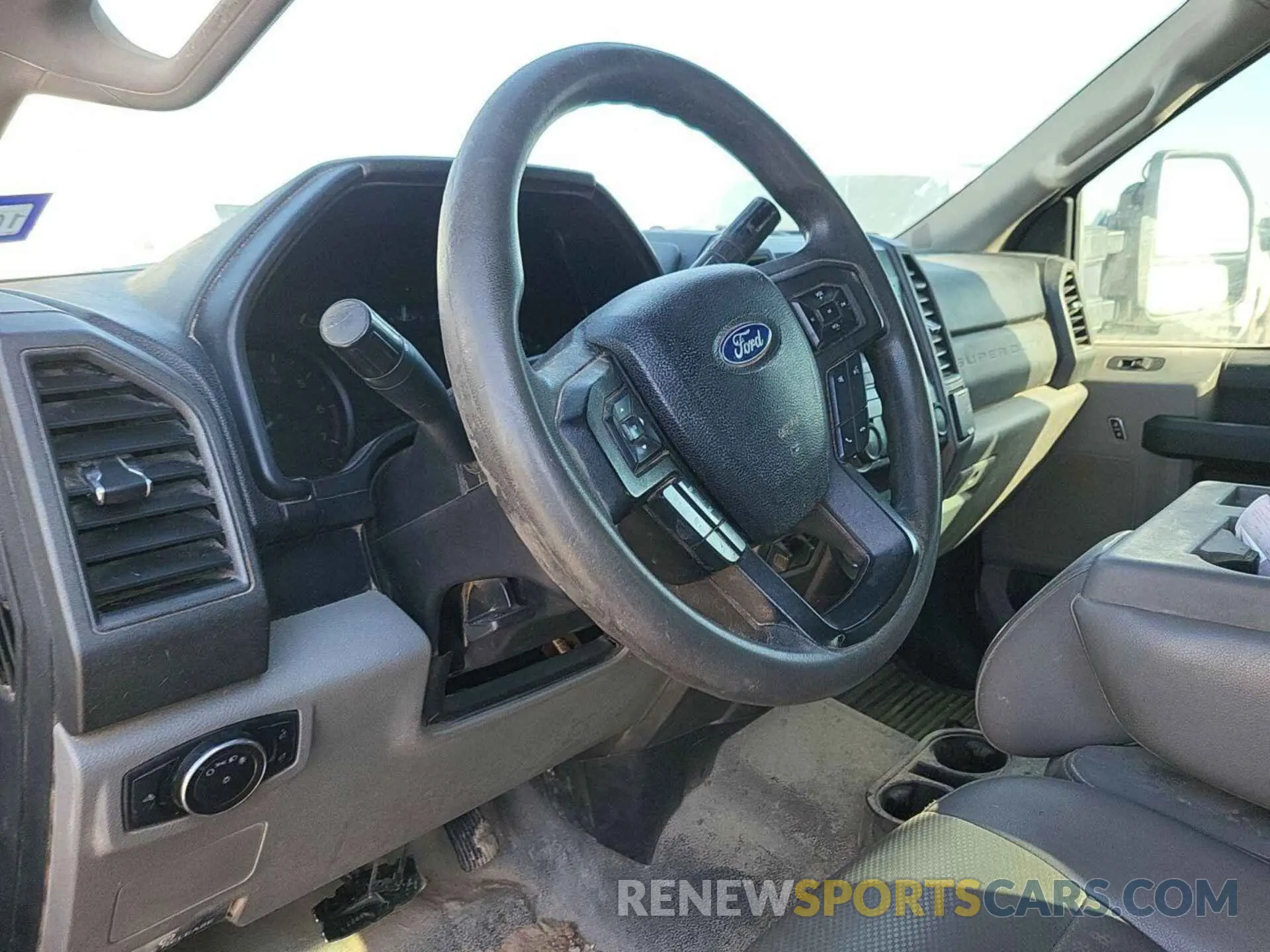8 fotografías del automóvil dañado 1FT7X2B67KED41490 FORD F250 2019
