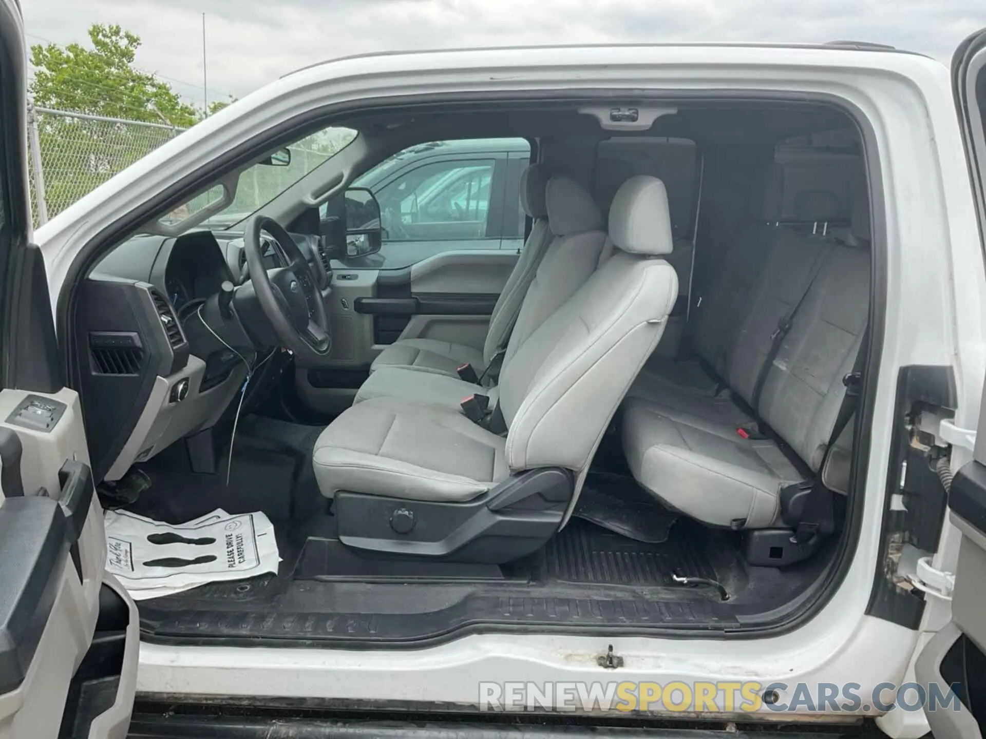 13 fotografías del automóvil dañado 1FT7X2B6XLEE33369 FORD F250 2020