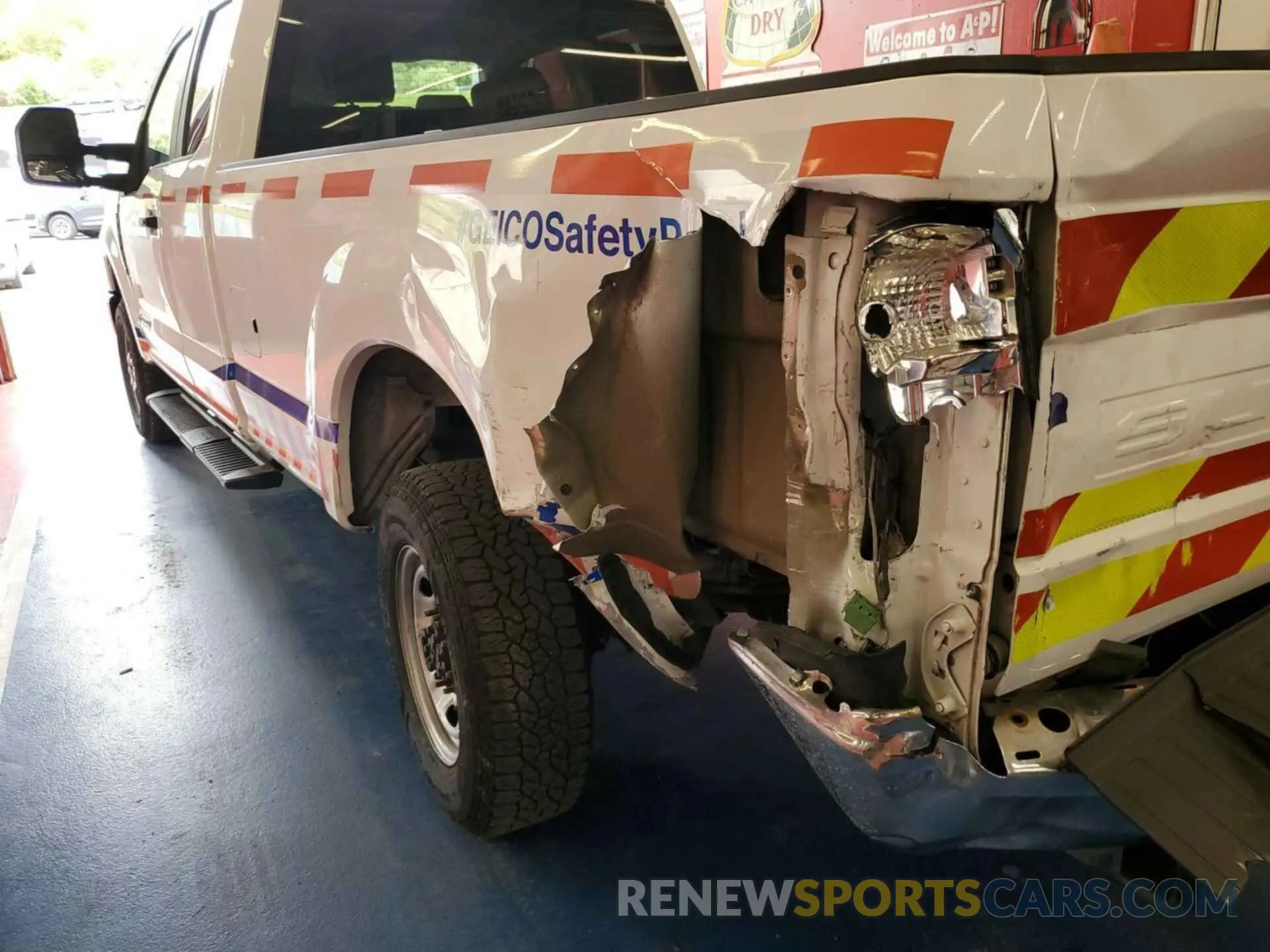 12 fotografías del automóvil dañado 1FT7X2BT6LEE50448 FORD F250 2020