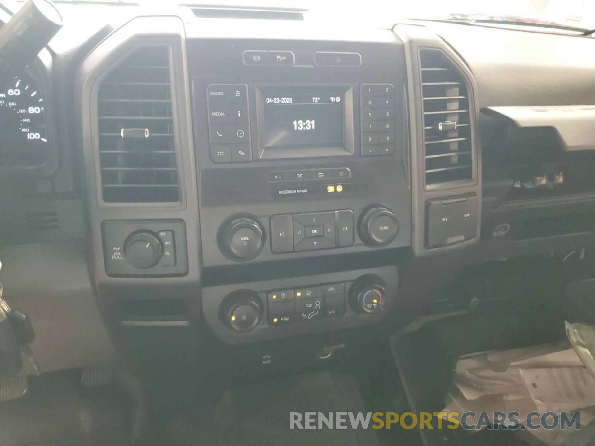 29 fotografías del automóvil dañado 1FT7X2BT6LEE50448 FORD F250 2020