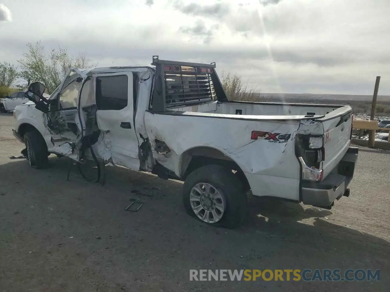 2 fotografías del automóvil dañado 1FT7W2BT4MED43791 FORD F250 2021