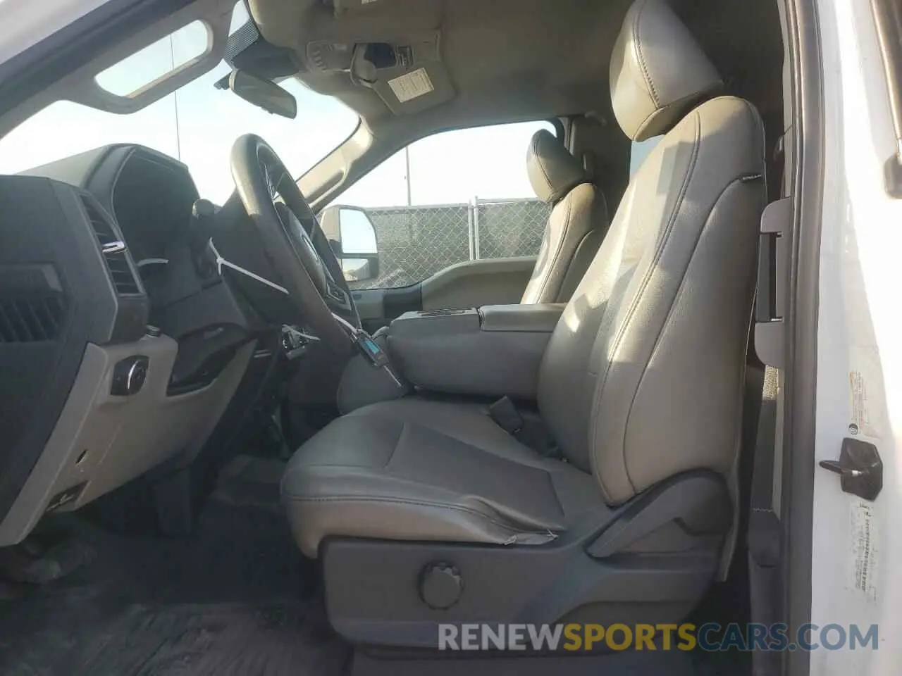 7 fotografías del automóvil dañado 1FT7X2A68MEC12324 FORD F250 2021