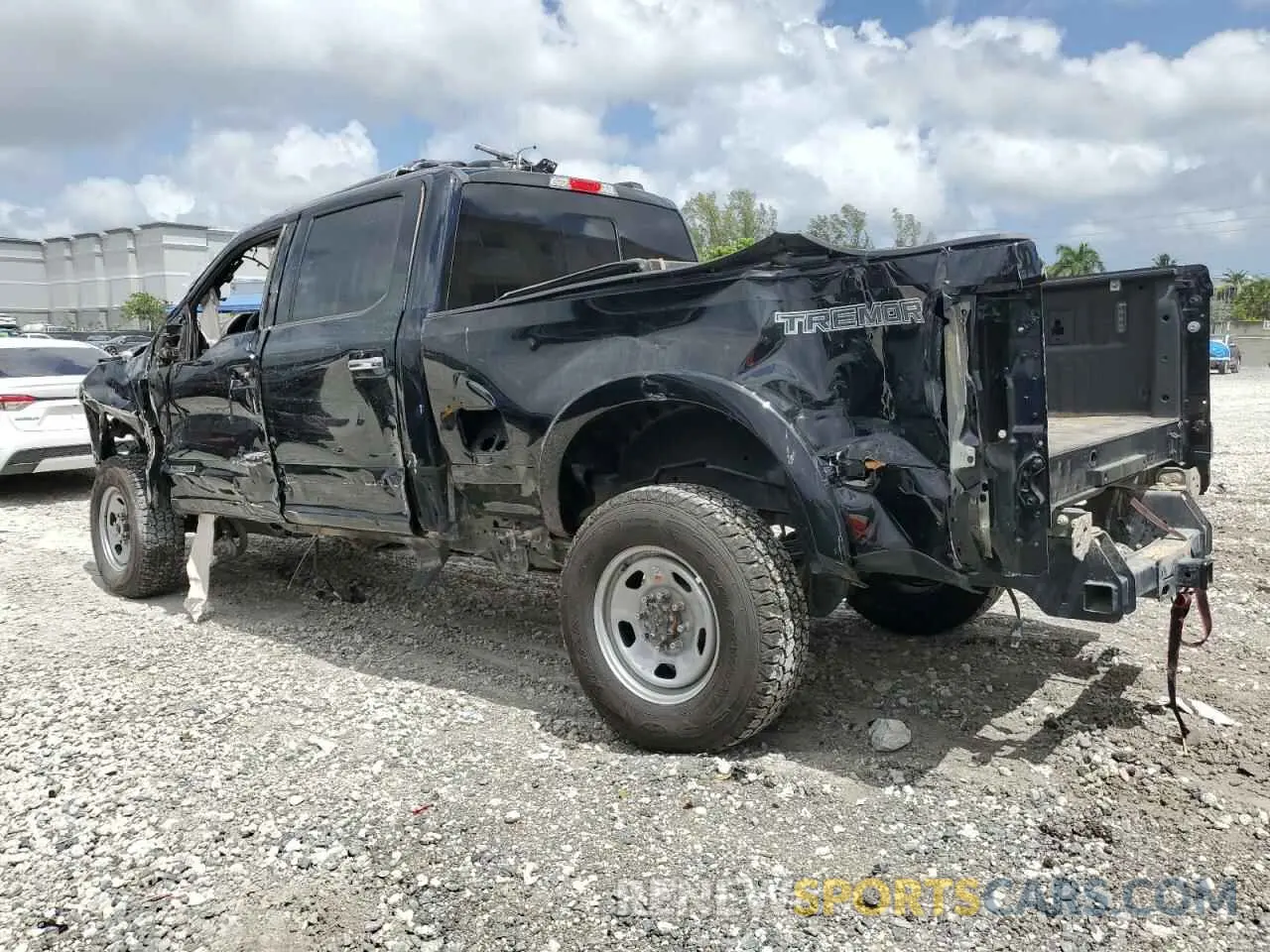 2 fotografías del automóvil dañado 1FT8W2BT6NEC98200 FORD F250 2022