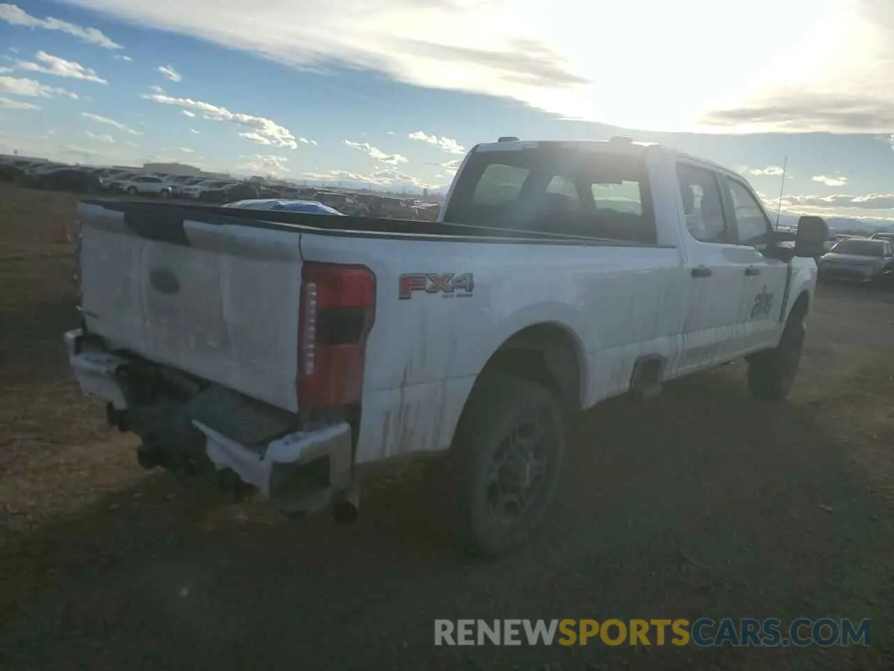 3 fotografías del automóvil dañado 1FT8W2BNXPED38850 FORD F250 2023