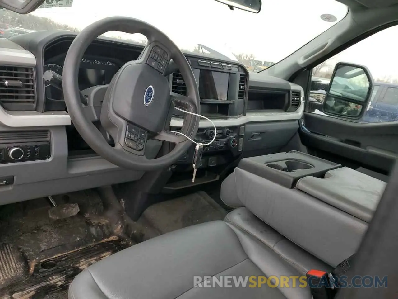 8 fotografías del automóvil dañado 1FTBF2BA5PED41058 FORD F250 2023