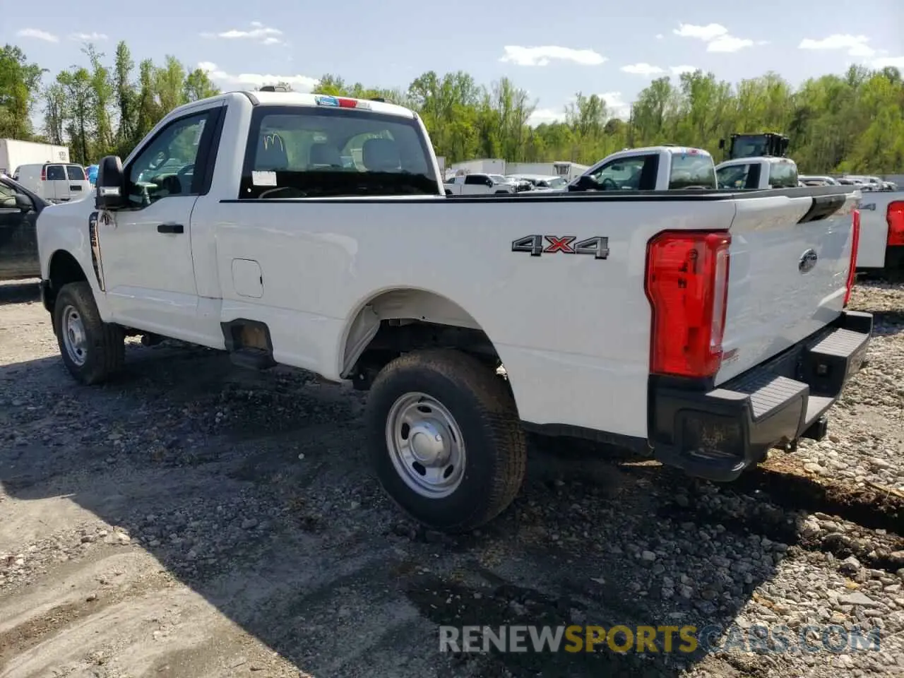 2 fotografías del automóvil dañado 1FTBF2BAXPED63301 FORD F250 2023