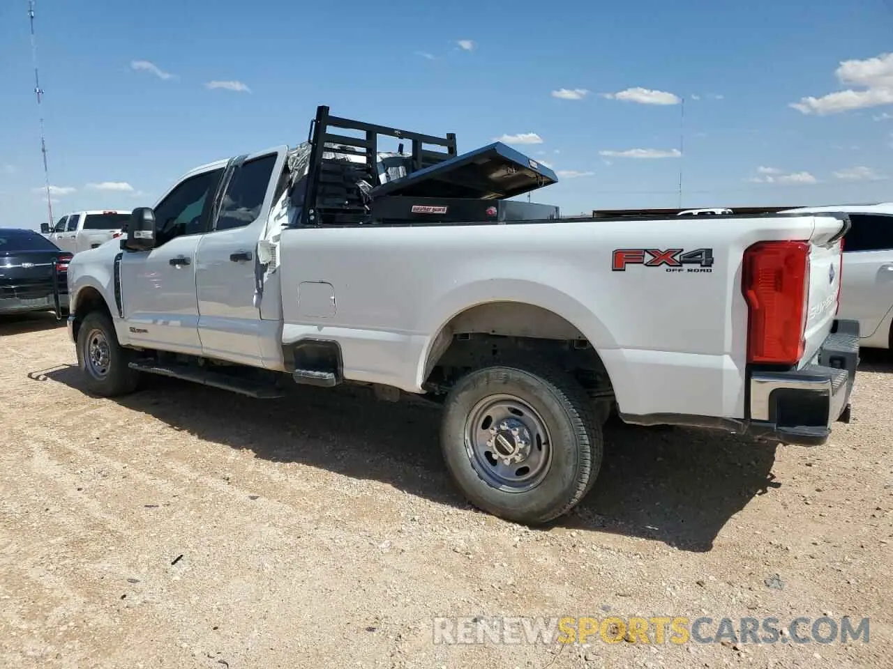 2 fotografías del automóvil dañado 1FT7W2BT0REC94404 FORD F250 2024