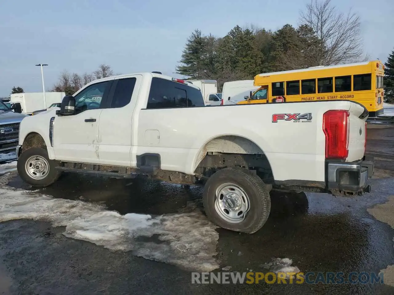2 fotografías del automóvil dañado 1FT7X2BA3RED93049 FORD F250 2024