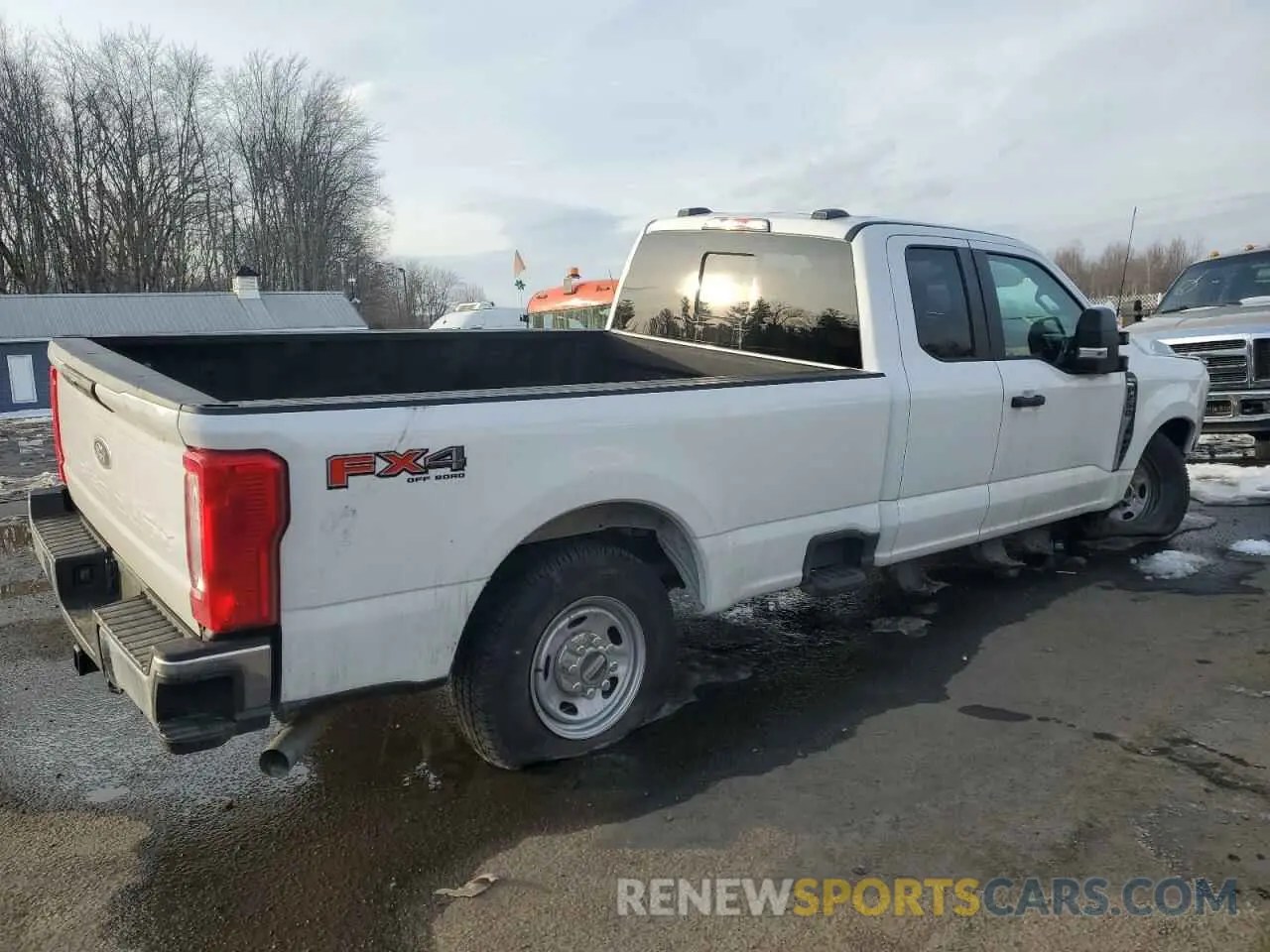 3 fotografías del automóvil dañado 1FT7X2BA3RED93049 FORD F250 2024