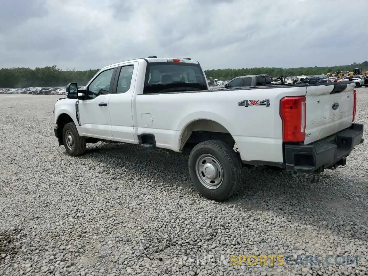 2 fotografías del automóvil dañado 1FT7X2BA8REC11149 FORD F250 2024
