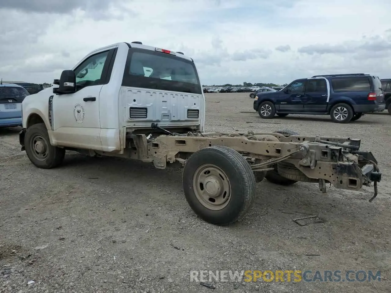 2 fotografías del automóvil dañado 1FTBF2AA7RED10575 FORD F250 2024