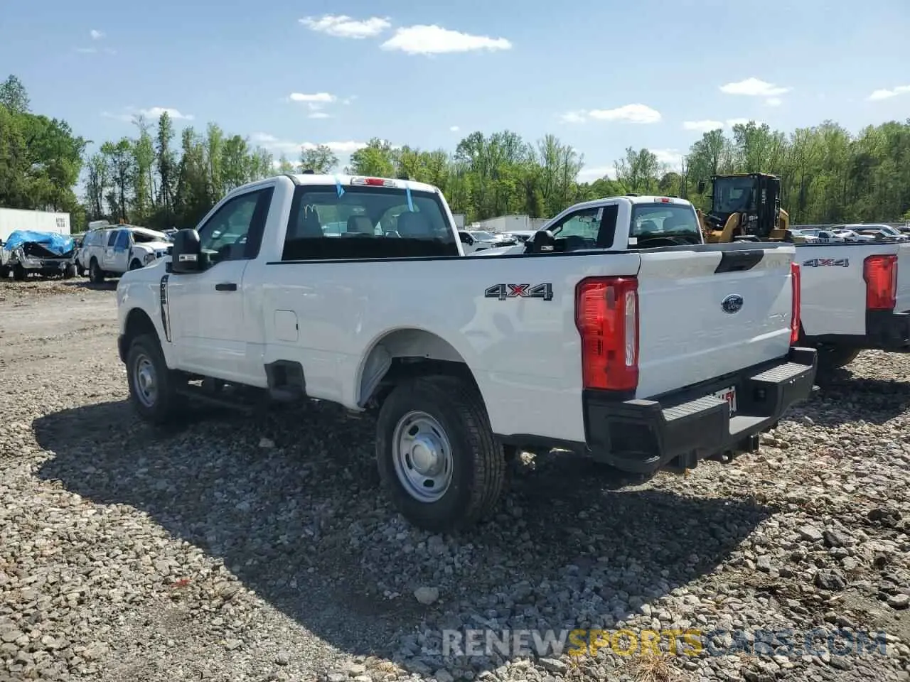 2 fotografías del automóvil dañado 1FTBF2BA4RED42236 FORD F250 2024