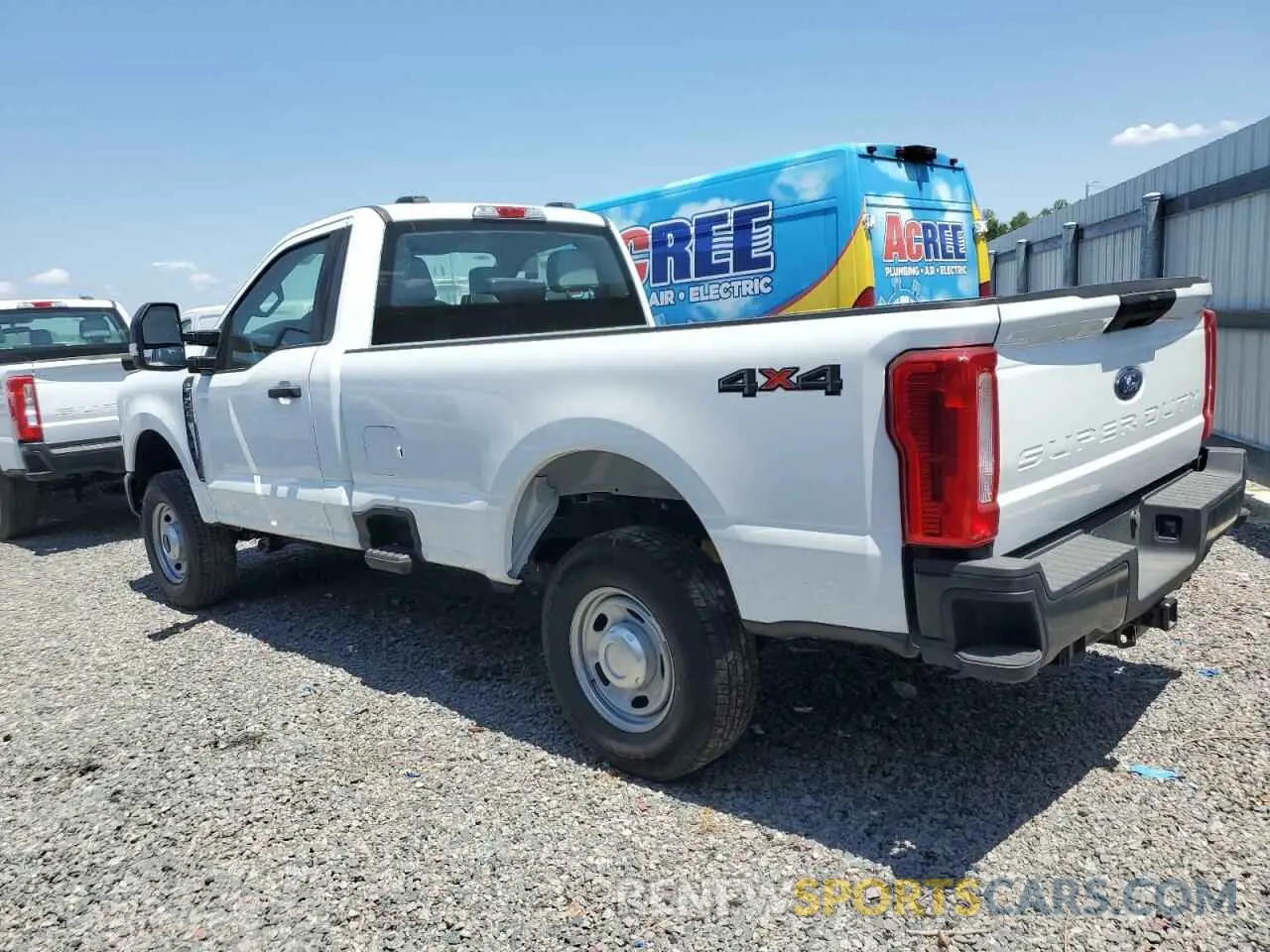 2 fotografías del automóvil dañado 1FTBF2BA8REC31544 FORD F250 2024