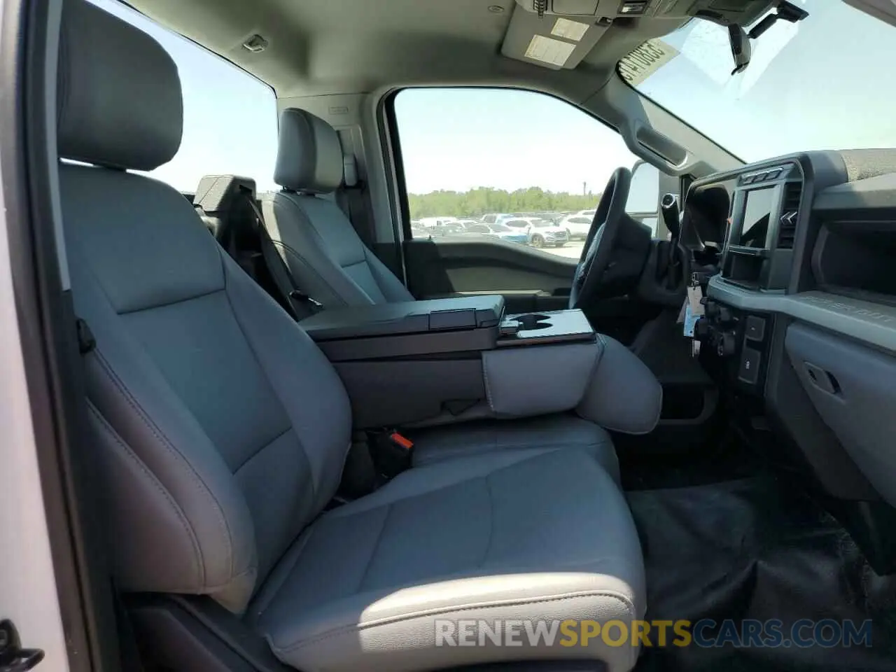 10 fotografías del automóvil dañado 1FTBF2BAXREC40360 FORD F250 2024