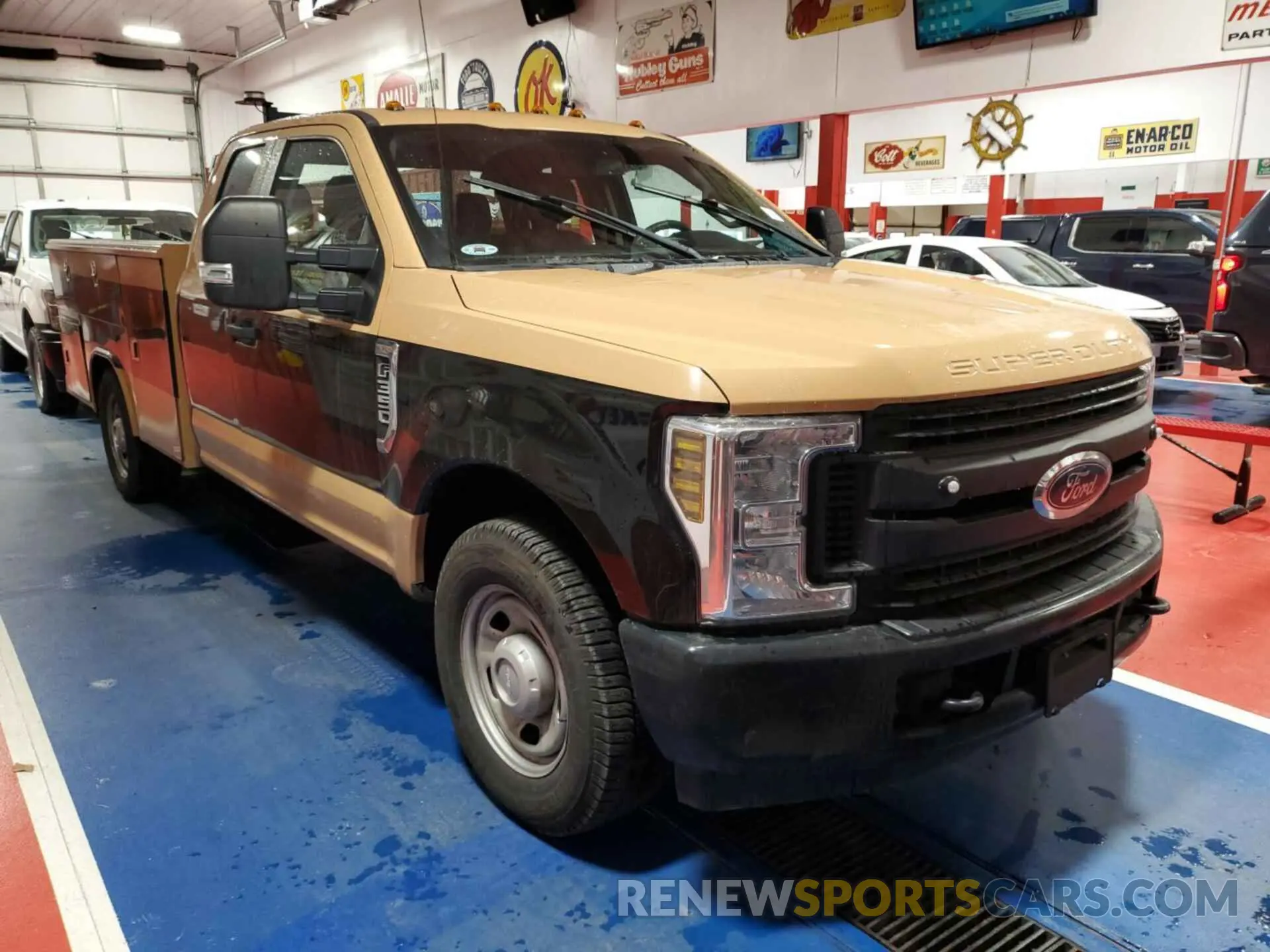 12 fotografías del automóvil dañado 1FD8X3E69KEF05601 FORD F350 2019