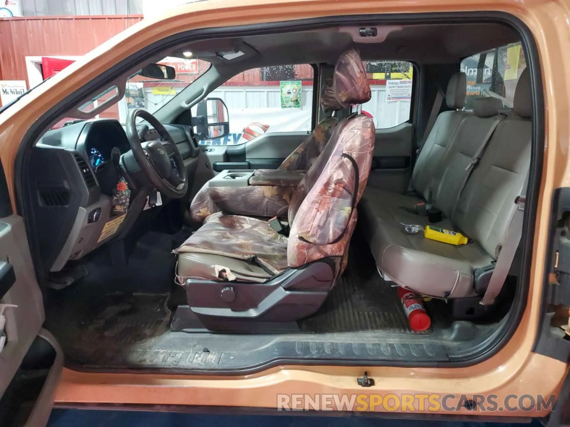 2 fotografías del automóvil dañado 1FD8X3E69KEF05601 FORD F350 2019