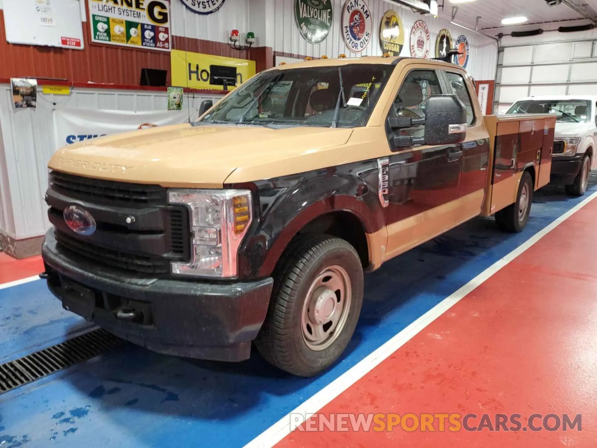 8 fotografías del automóvil dañado 1FD8X3E69KEF05601 FORD F350 2019