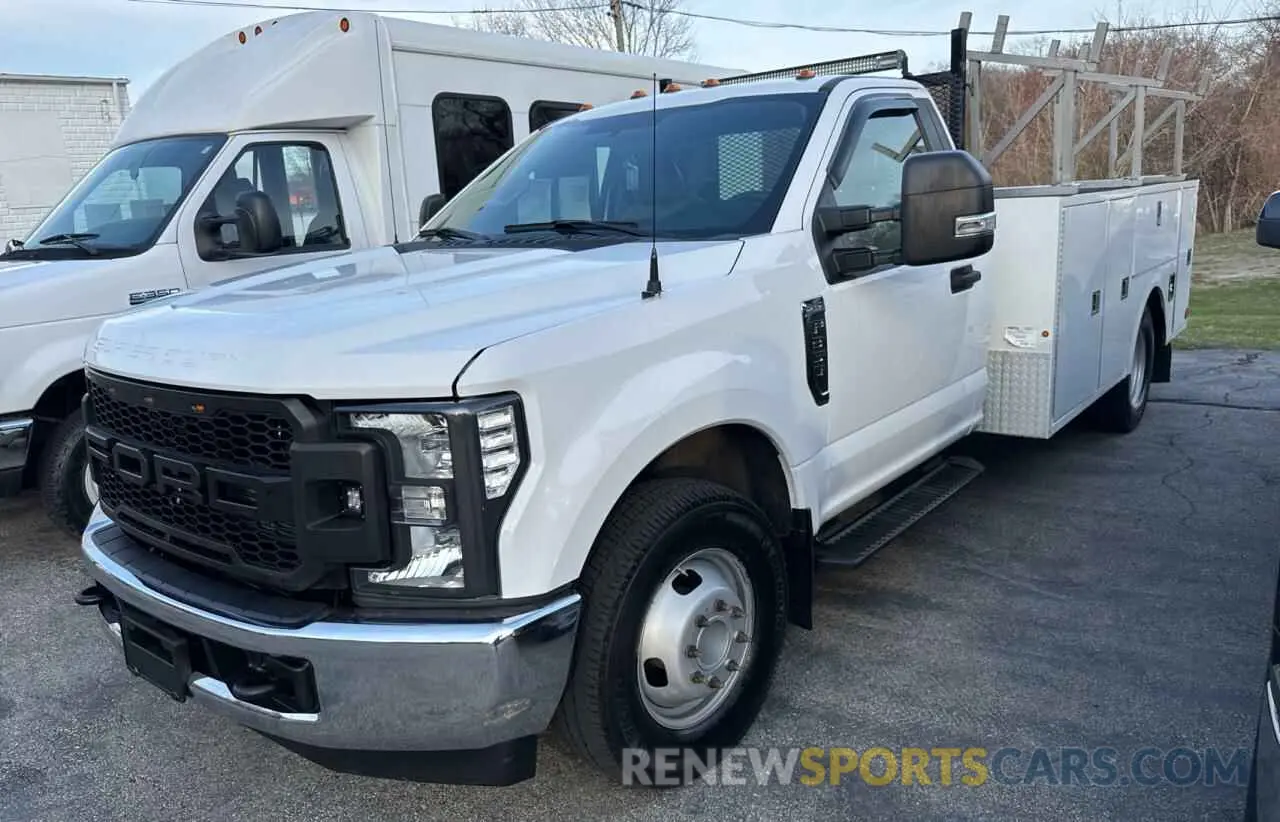 2 fotografías del automóvil dañado 1FDRF3G62KEC48379 FORD F350 2019