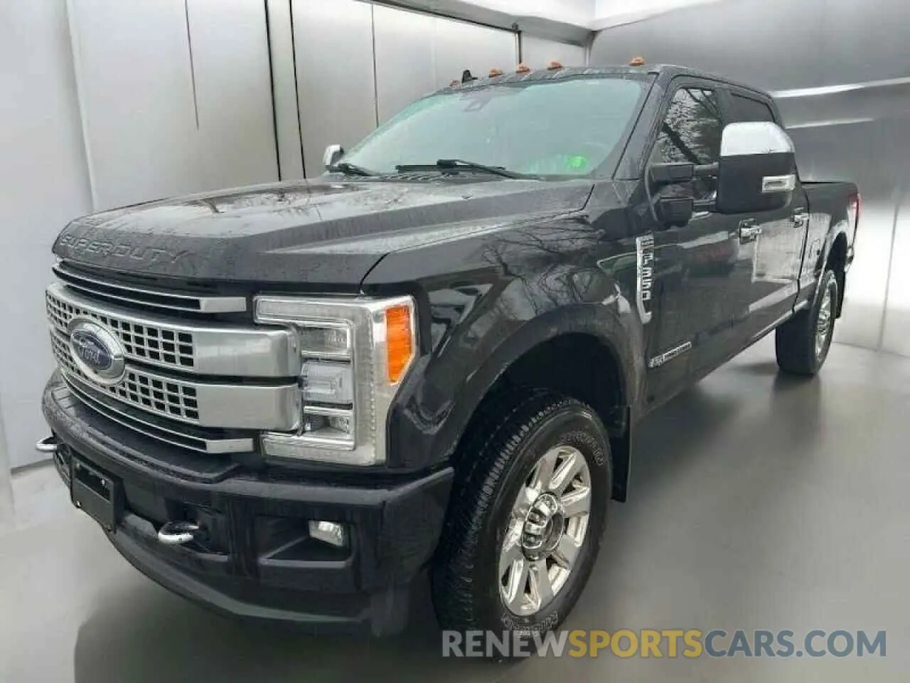 2 fotografías del automóvil dañado 1FT8W3BT0KED05594 FORD F350 2019