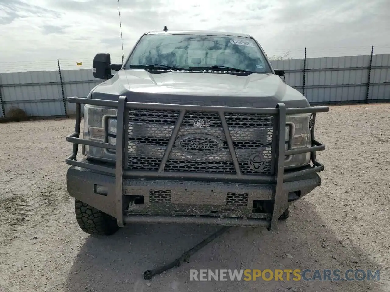 5 fotografías del automóvil dañado 1FT8W3BT1KEC21753 FORD F350 2019
