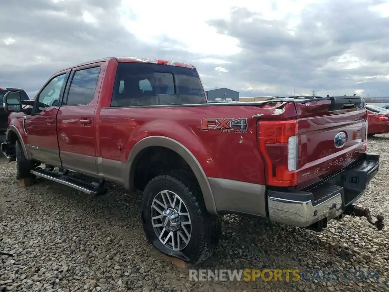 2 fotografías del automóvil dañado 1FT8W3BT2KEF40305 FORD F350 2019