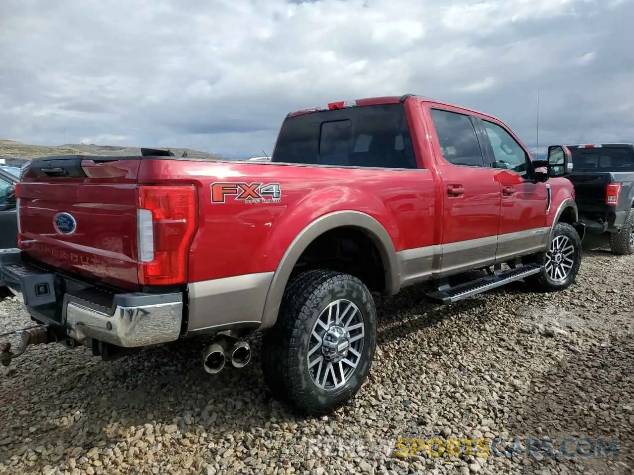3 fotografías del automóvil dañado 1FT8W3BT2KEF40305 FORD F350 2019