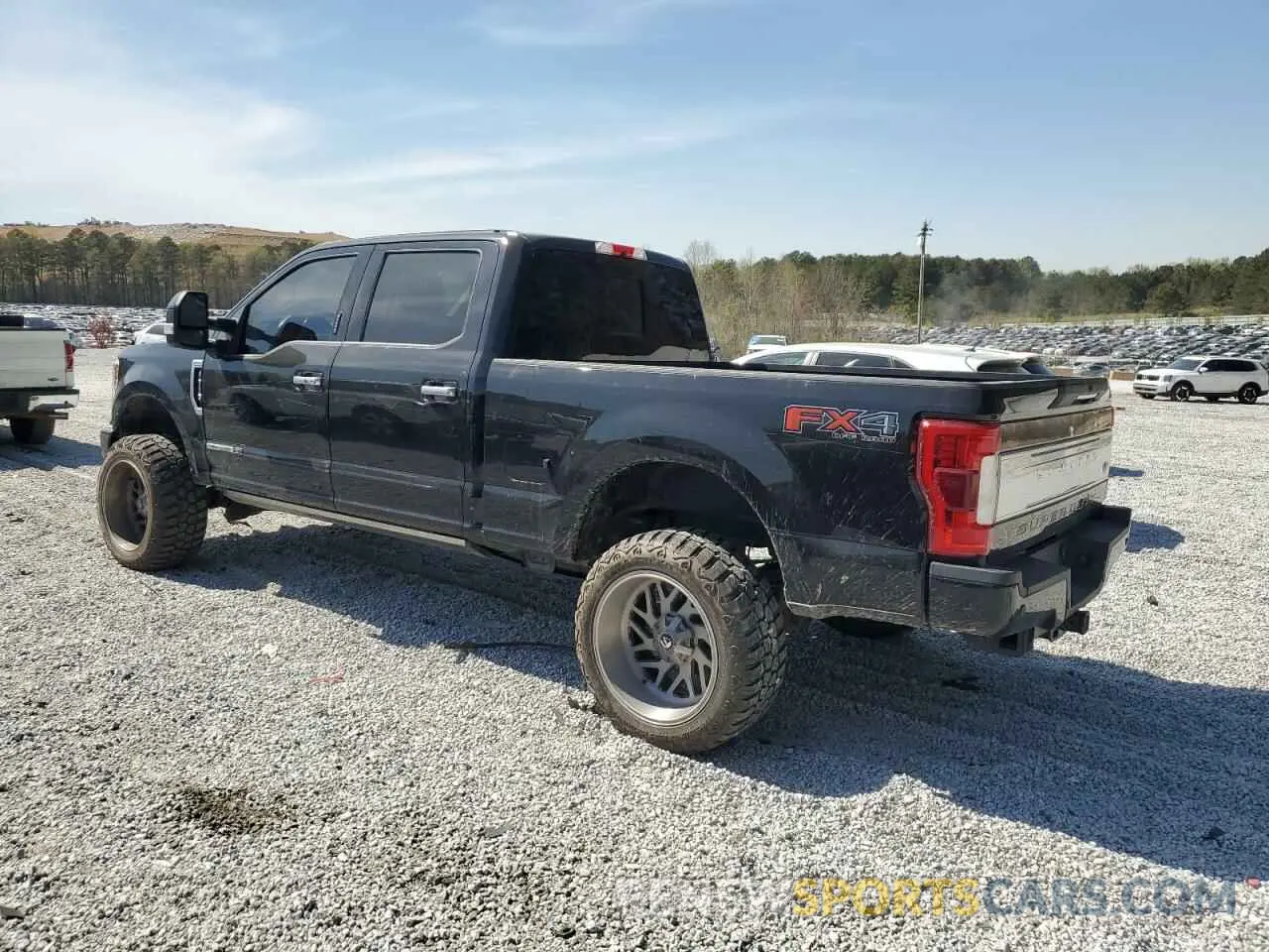 2 fotografías del automóvil dañado 1FT8W3BT6KEE38649 FORD F350 2019