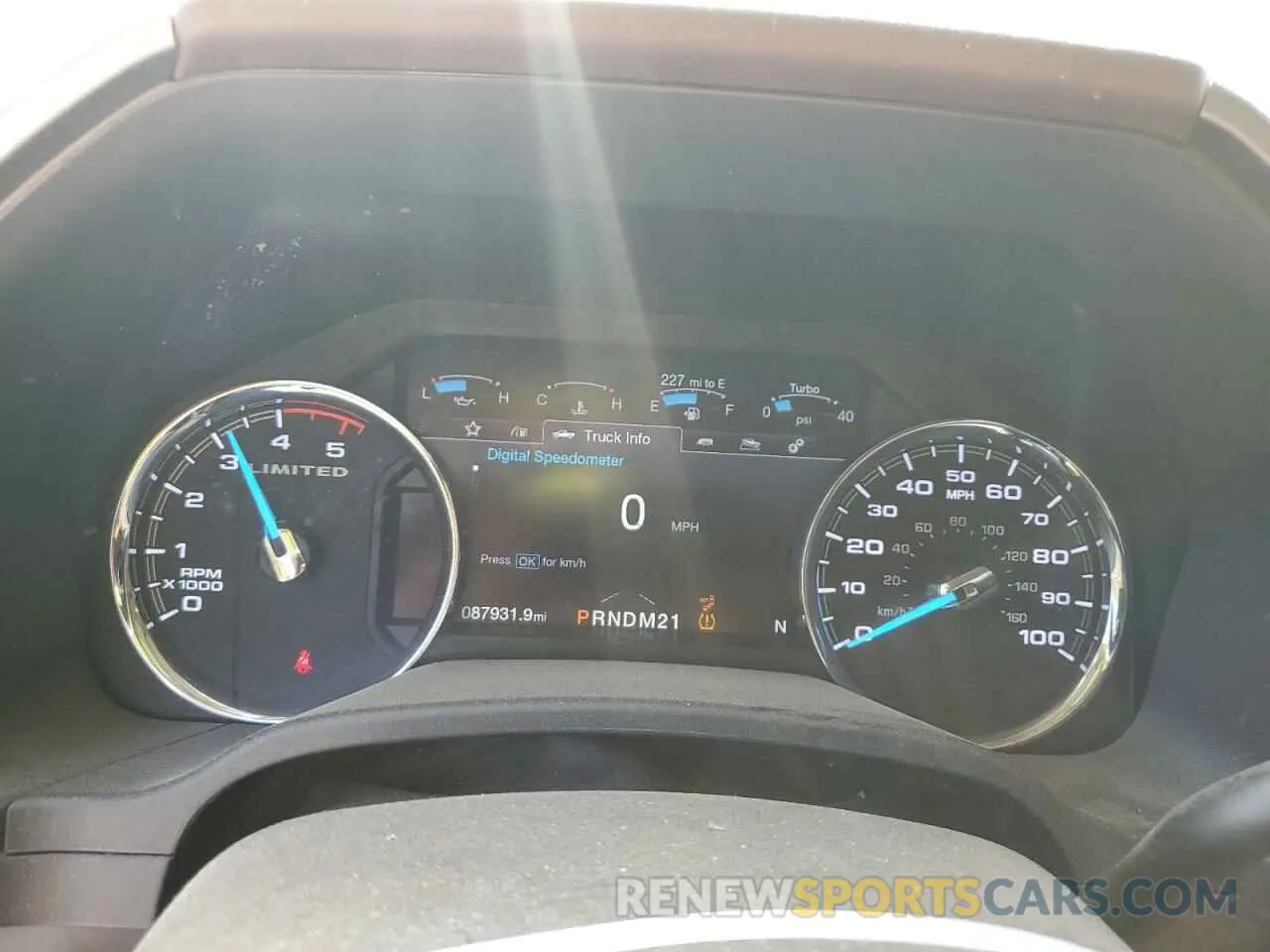 9 fotografías del automóvil dañado 1FT8W3BT6KEE38649 FORD F350 2019