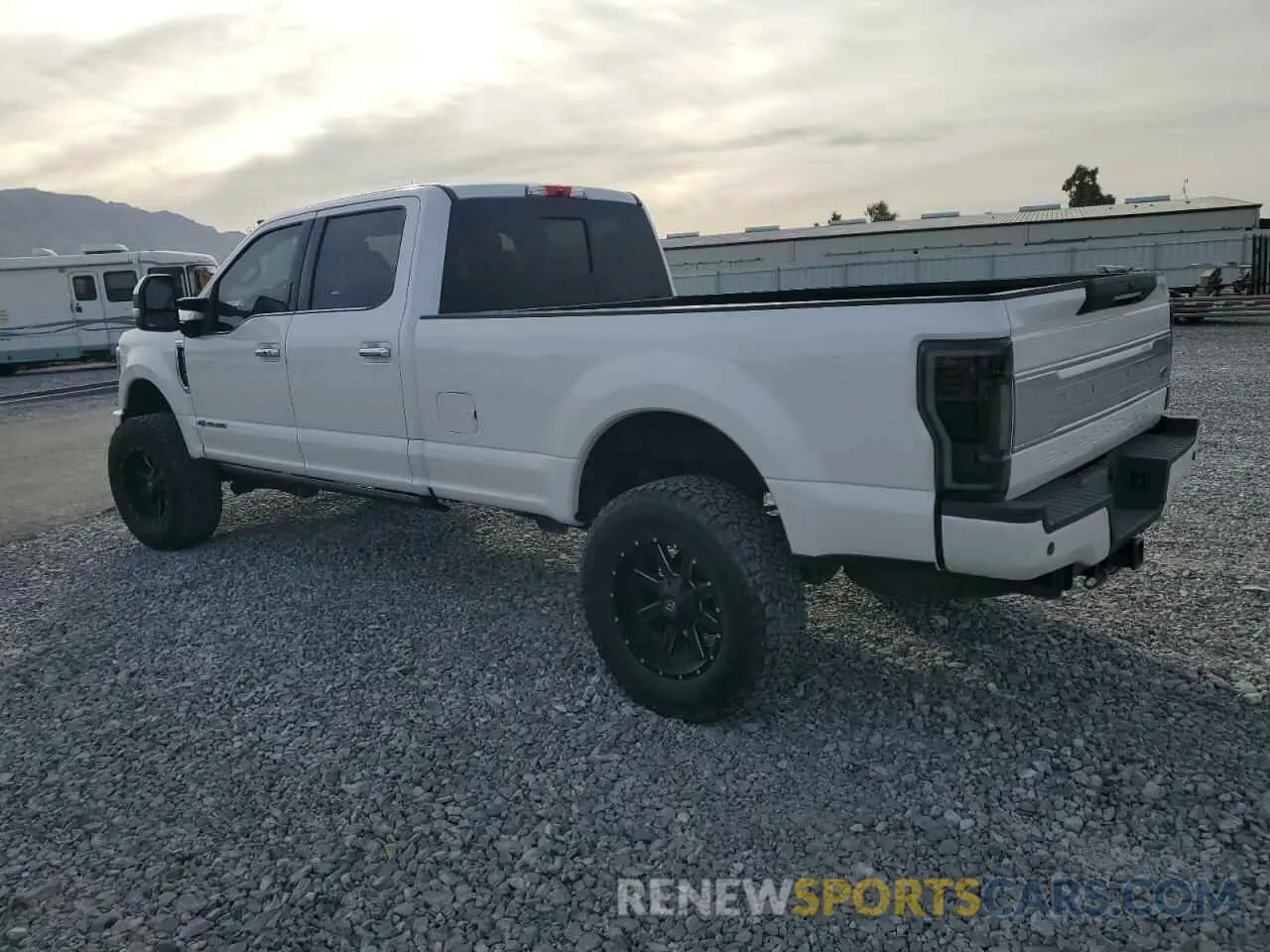 2 fotografías del automóvil dañado 1FT8W3BT7KEF98409 FORD F350 2019