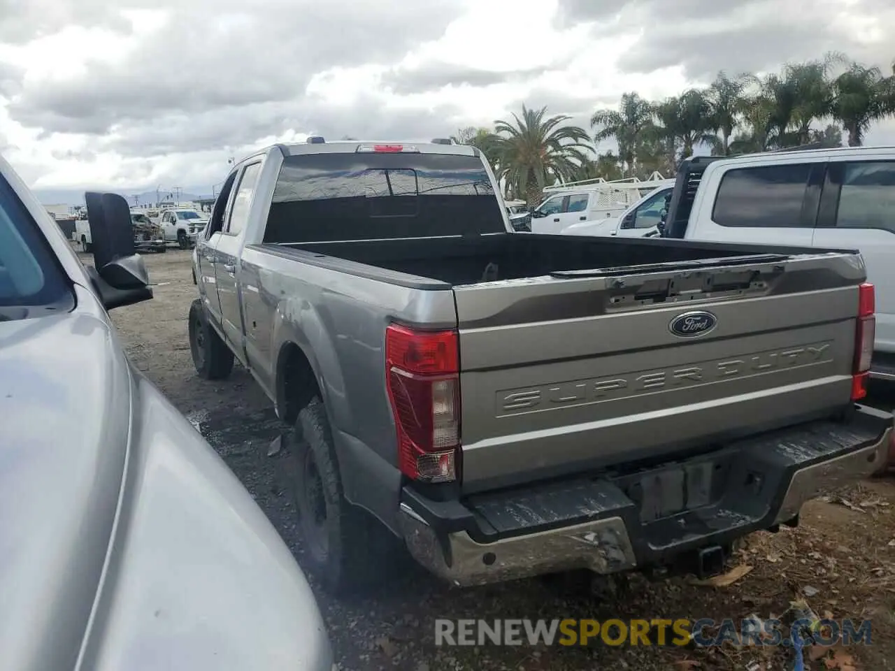 2 fotografías del automóvil dañado 1FT8W3BT0LEC29506 FORD F350 2020