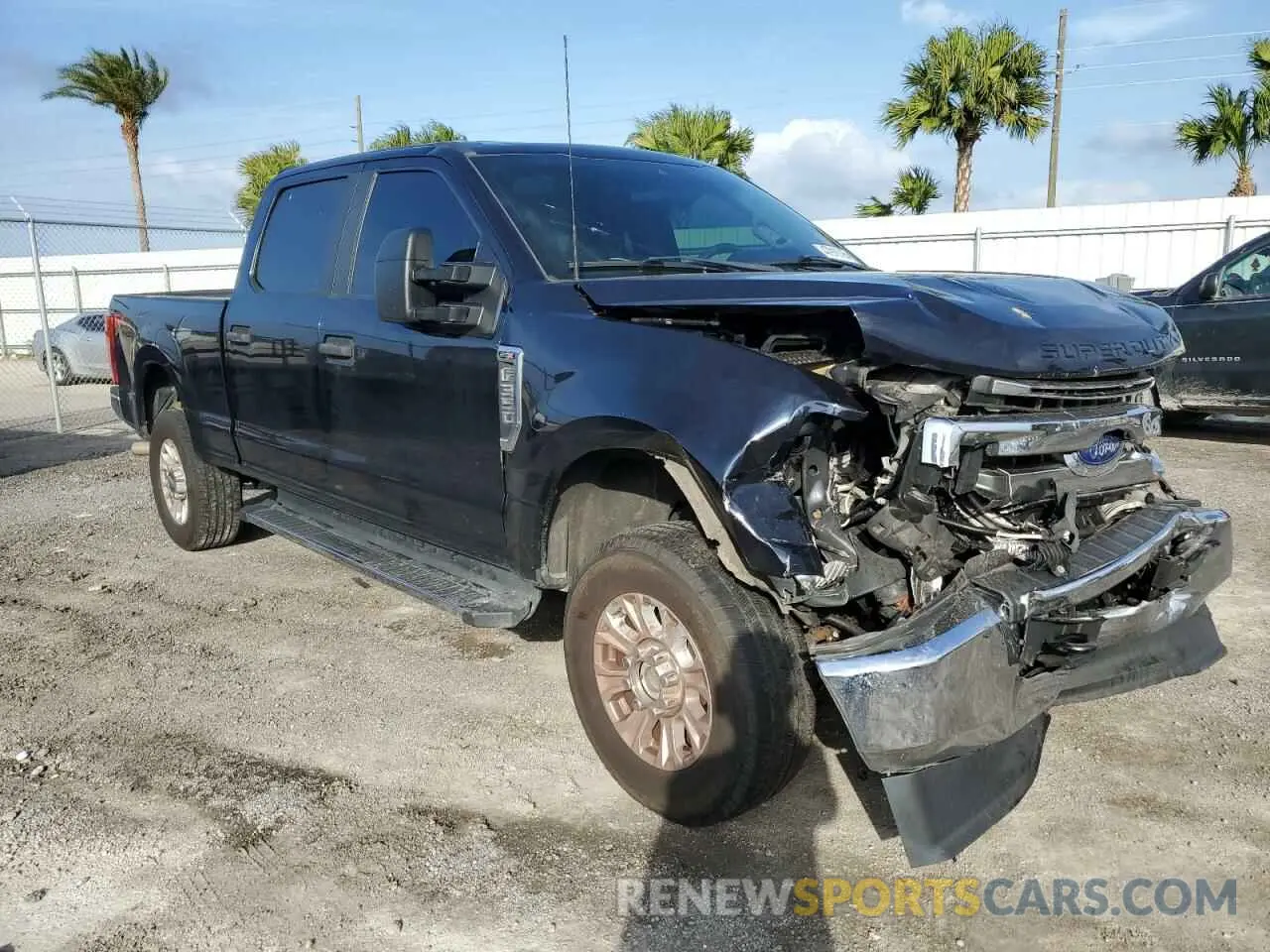 4 fotografías del automóvil dañado 1FT8W3B65MEE16624 FORD F350 2021