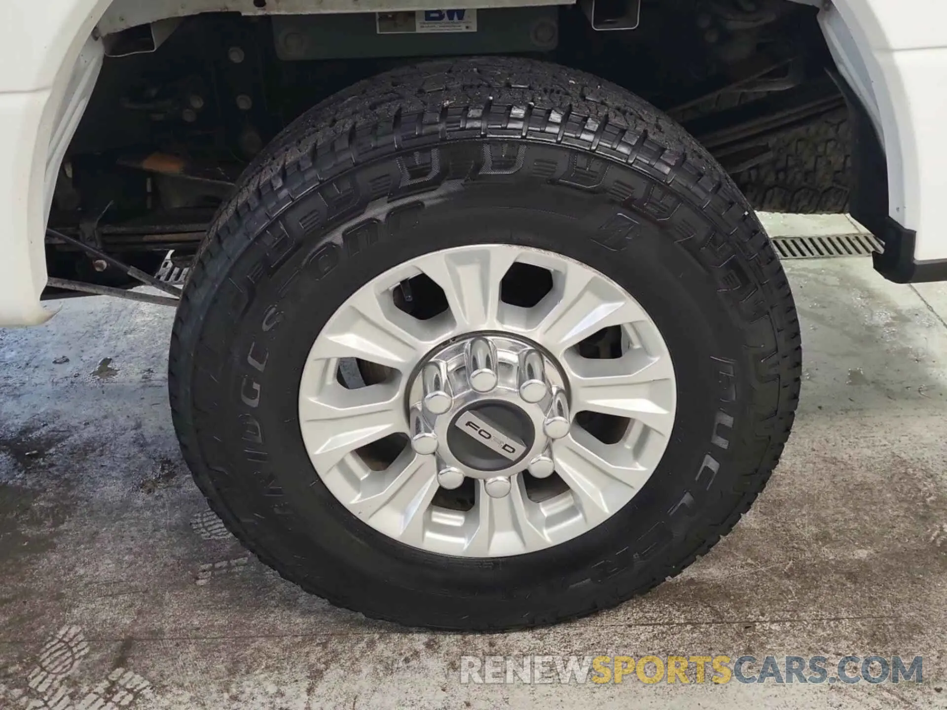 33 fotografías del automóvil dañado 1FT8W3BT0MEE10543 FORD F350 2021