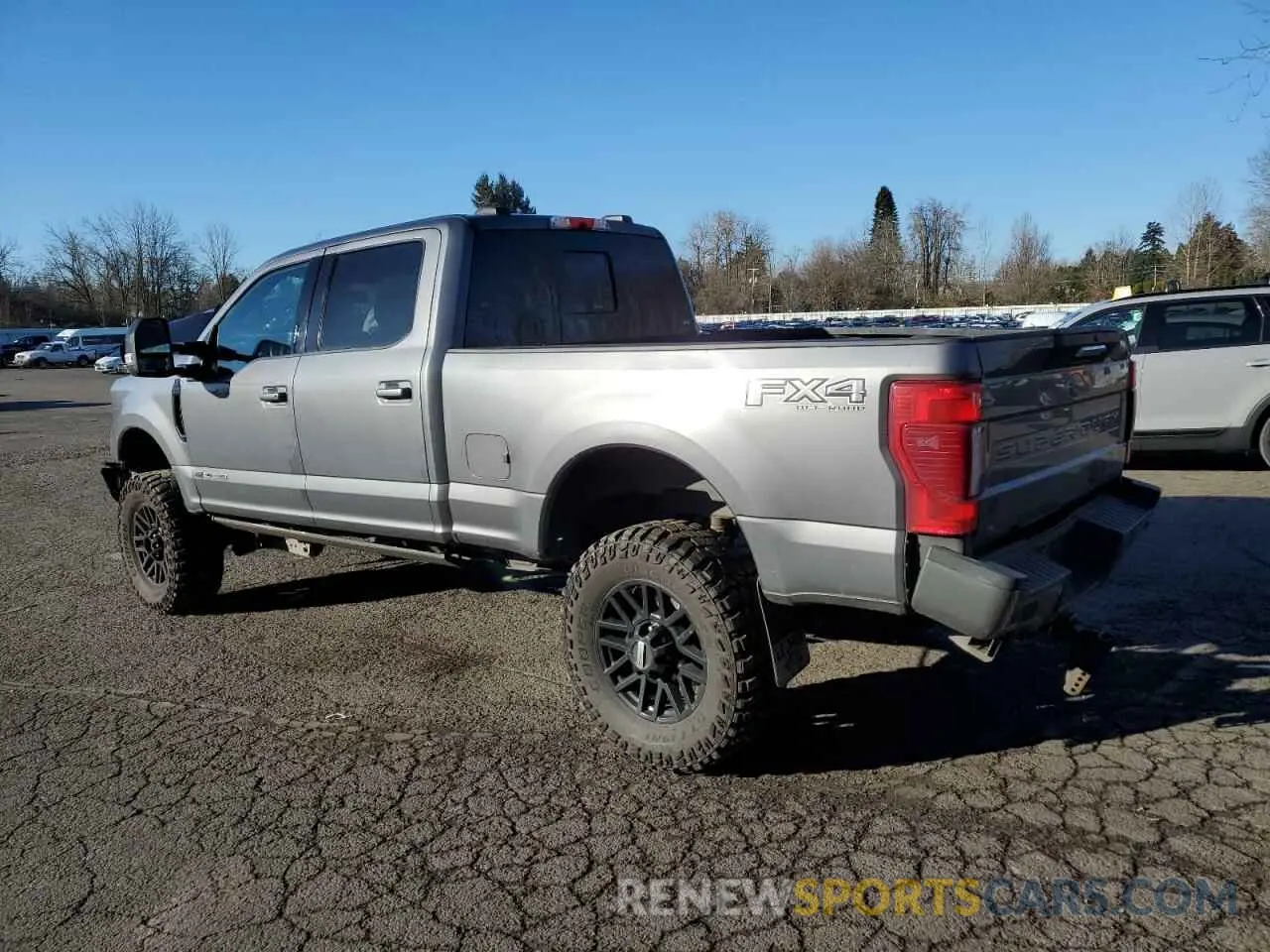 2 fotografías del automóvil dañado 1FT8W3BT8MED20203 FORD F350 2021