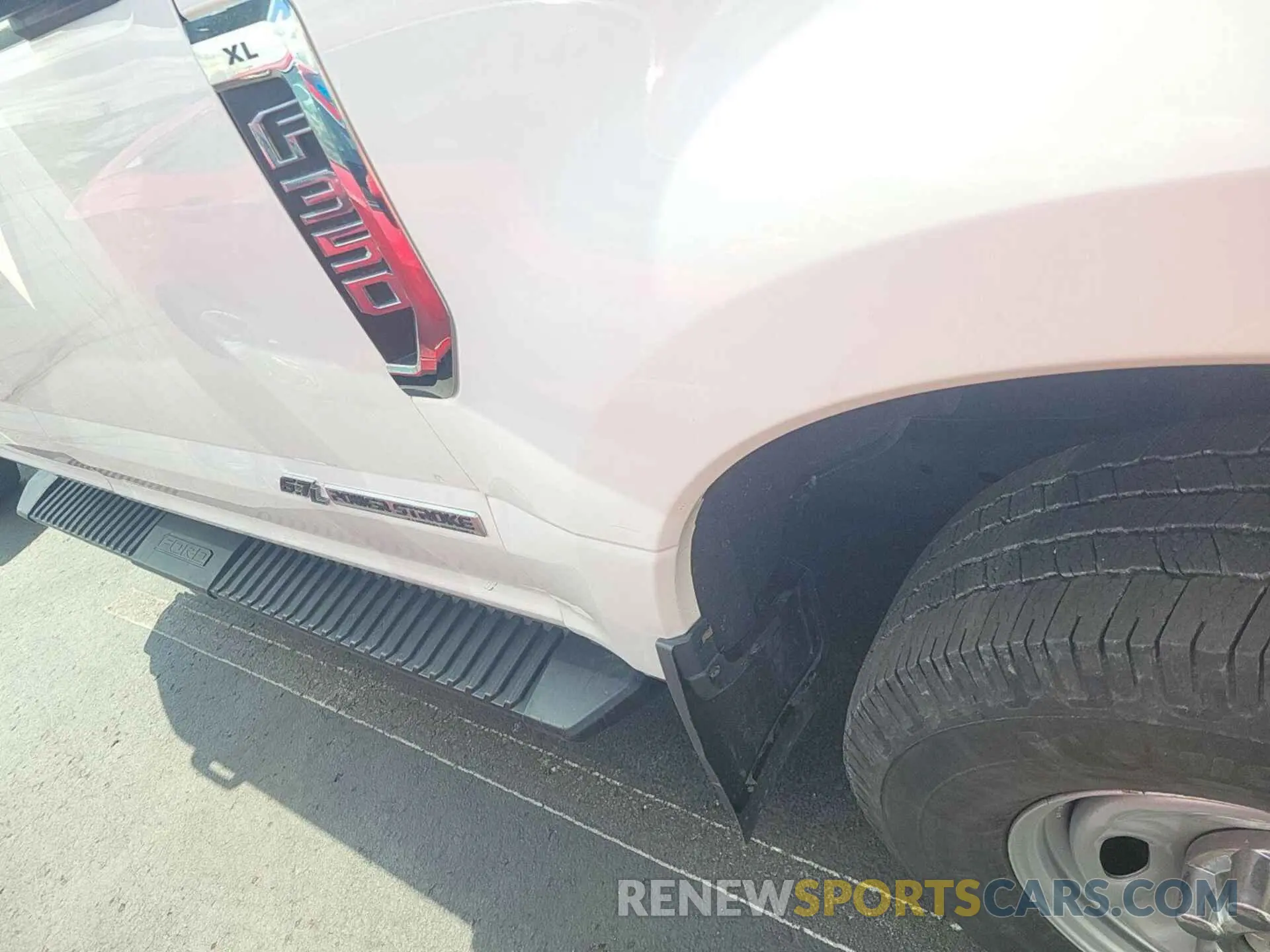 5 fotografías del automóvil dañado 1FT8W3BTXMEC12343 FORD F350 2021