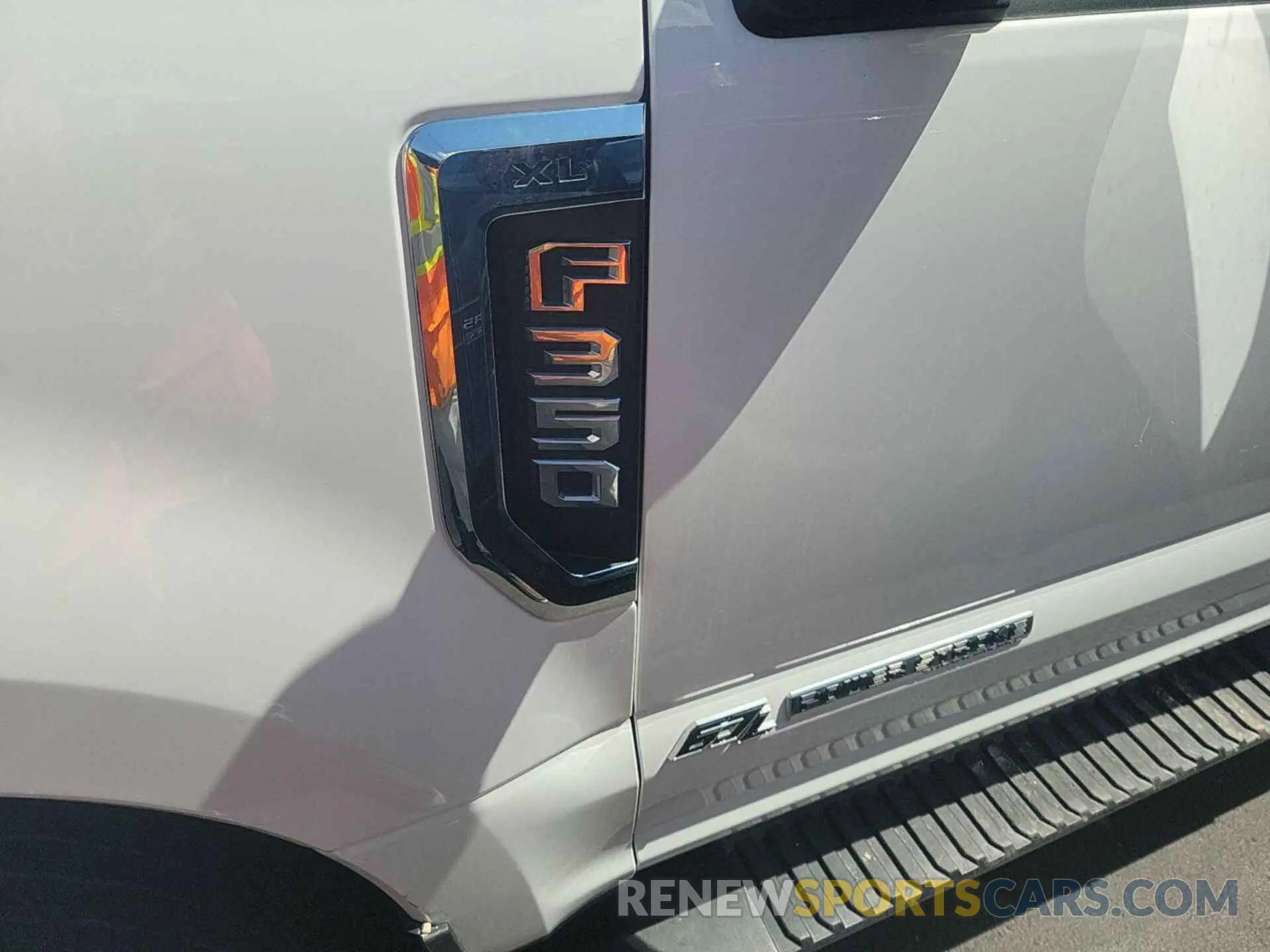 6 fotografías del automóvil dañado 1FT8W3BTXMEC12343 FORD F350 2021