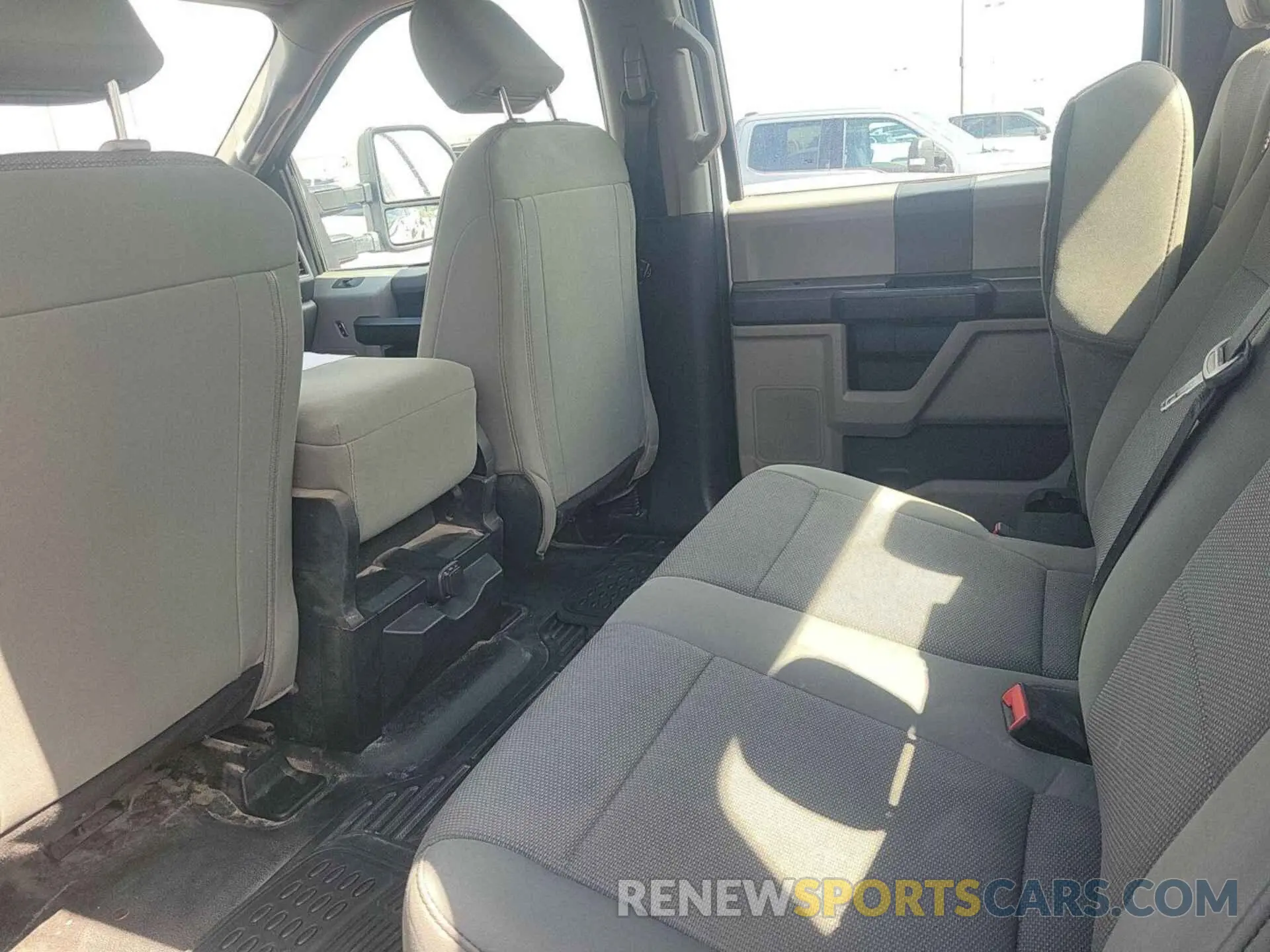 9 fotografías del automóvil dañado 1FT8W3BTXMEC12343 FORD F350 2021