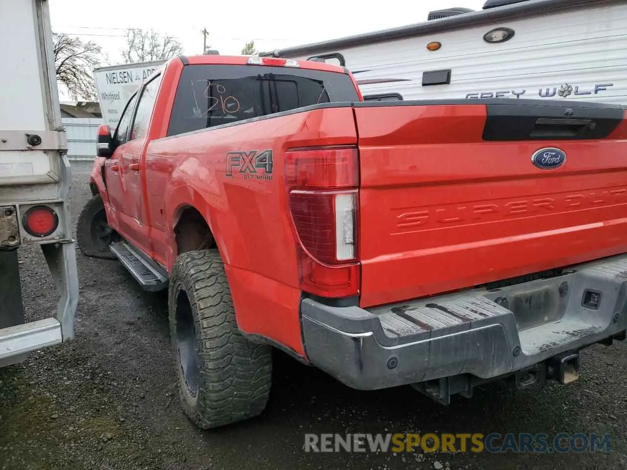 2 fotografías del automóvil dañado 1FT8W3BT9NEE28735 FORD F350 2022