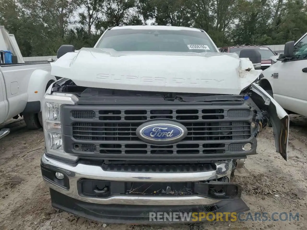 5 fotografías del automóvil dañado 1FTRF3DA5PEC68825 FORD F350 2023