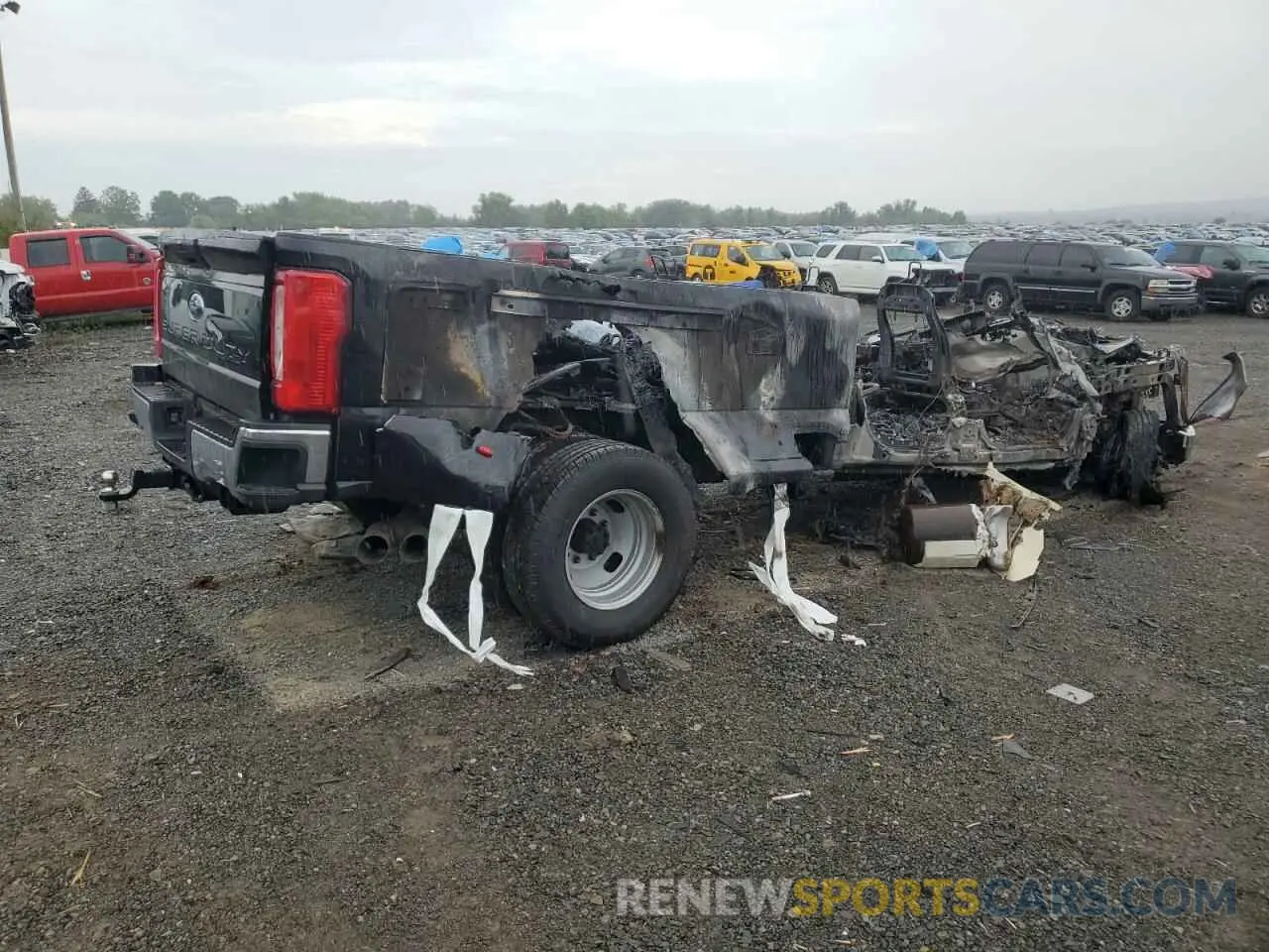 3 fotografías del automóvil dañado 1FT8W3DM2REC26928 FORD F350 2024