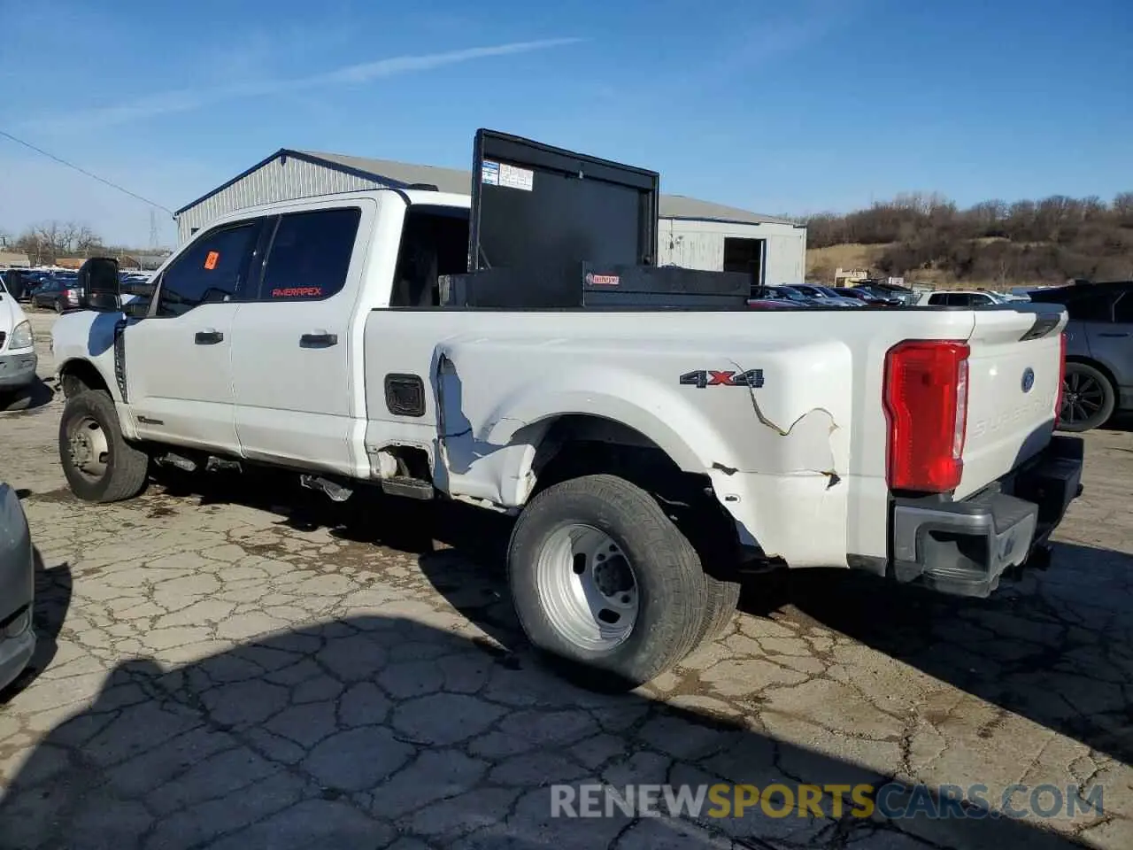 2 fotografías del automóvil dañado 1FT8W3DT7RED58123 FORD F350 2024