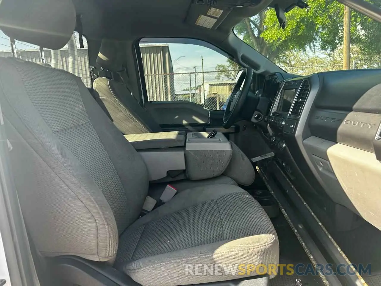 6 fotografías del automóvil dañado 1FTRF4DT4KEF88833 FORD F450 2019