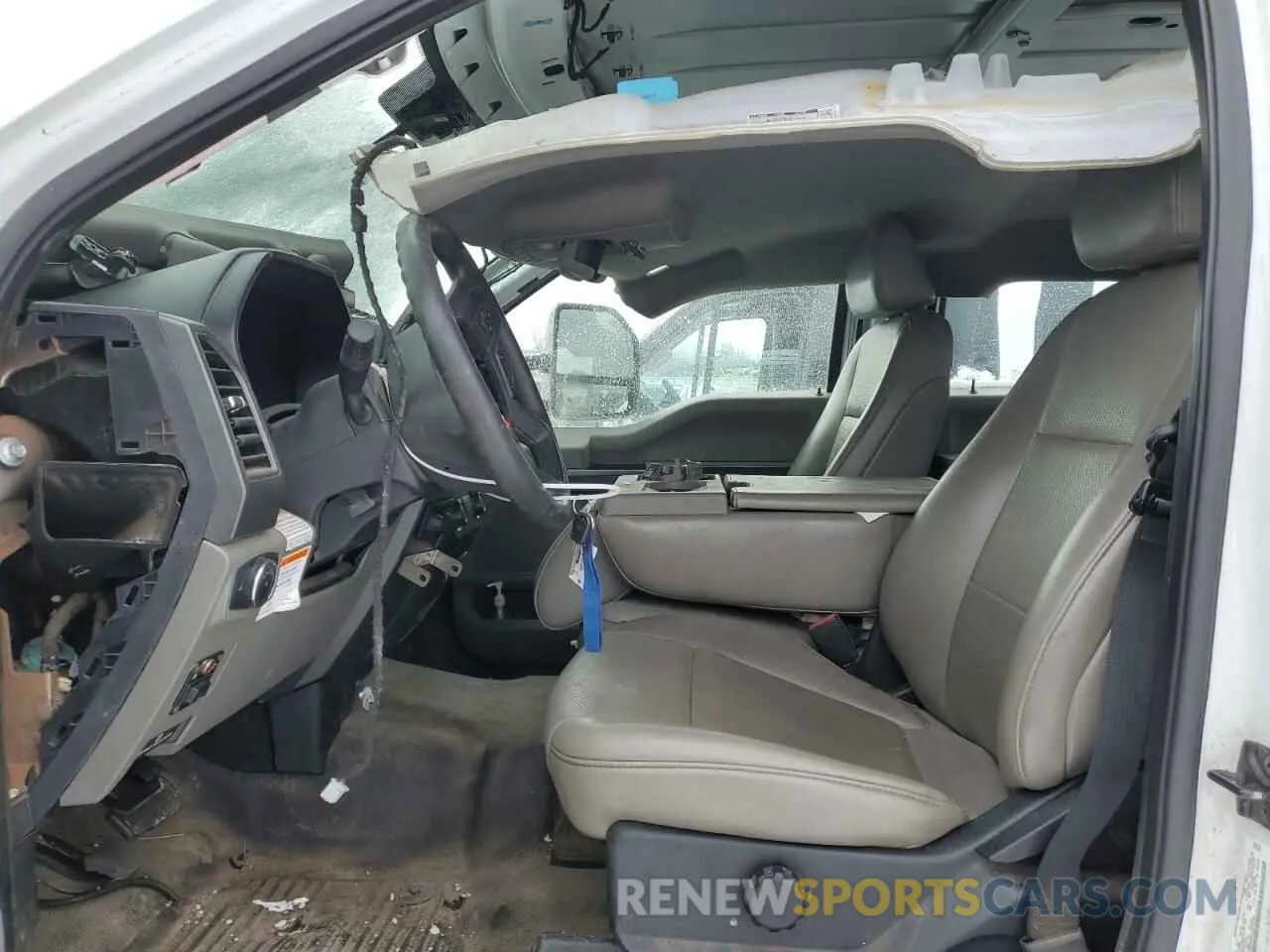5 fotografías del automóvil dañado 1FD0W4GN6LEC30264 FORD F450 2020