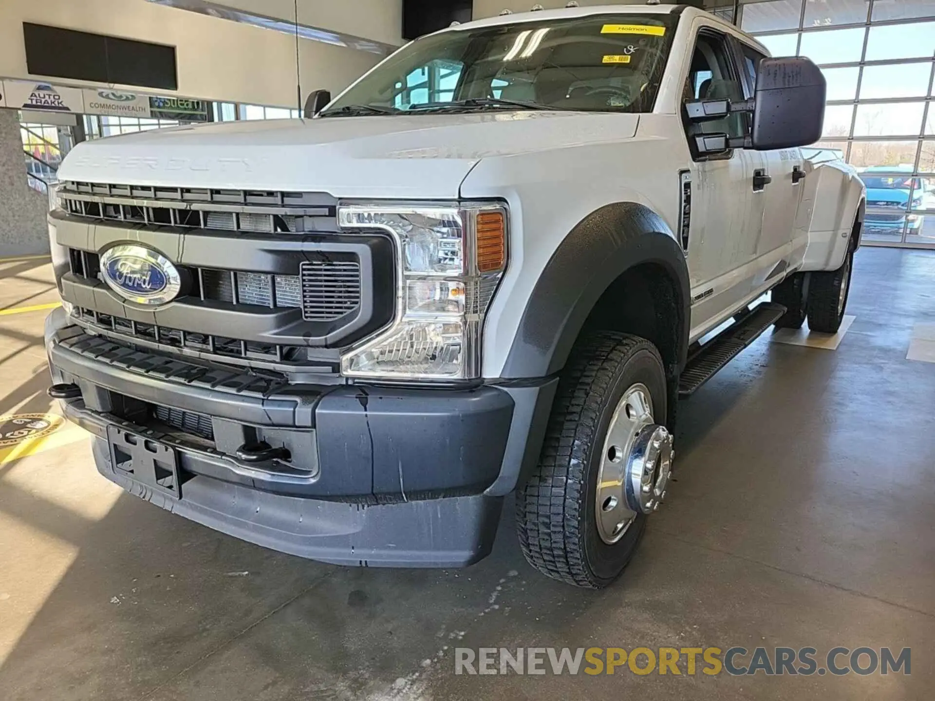 24 fotografías del automóvil dañado 1FT8W4DT8MED97673 FORD F450 2021