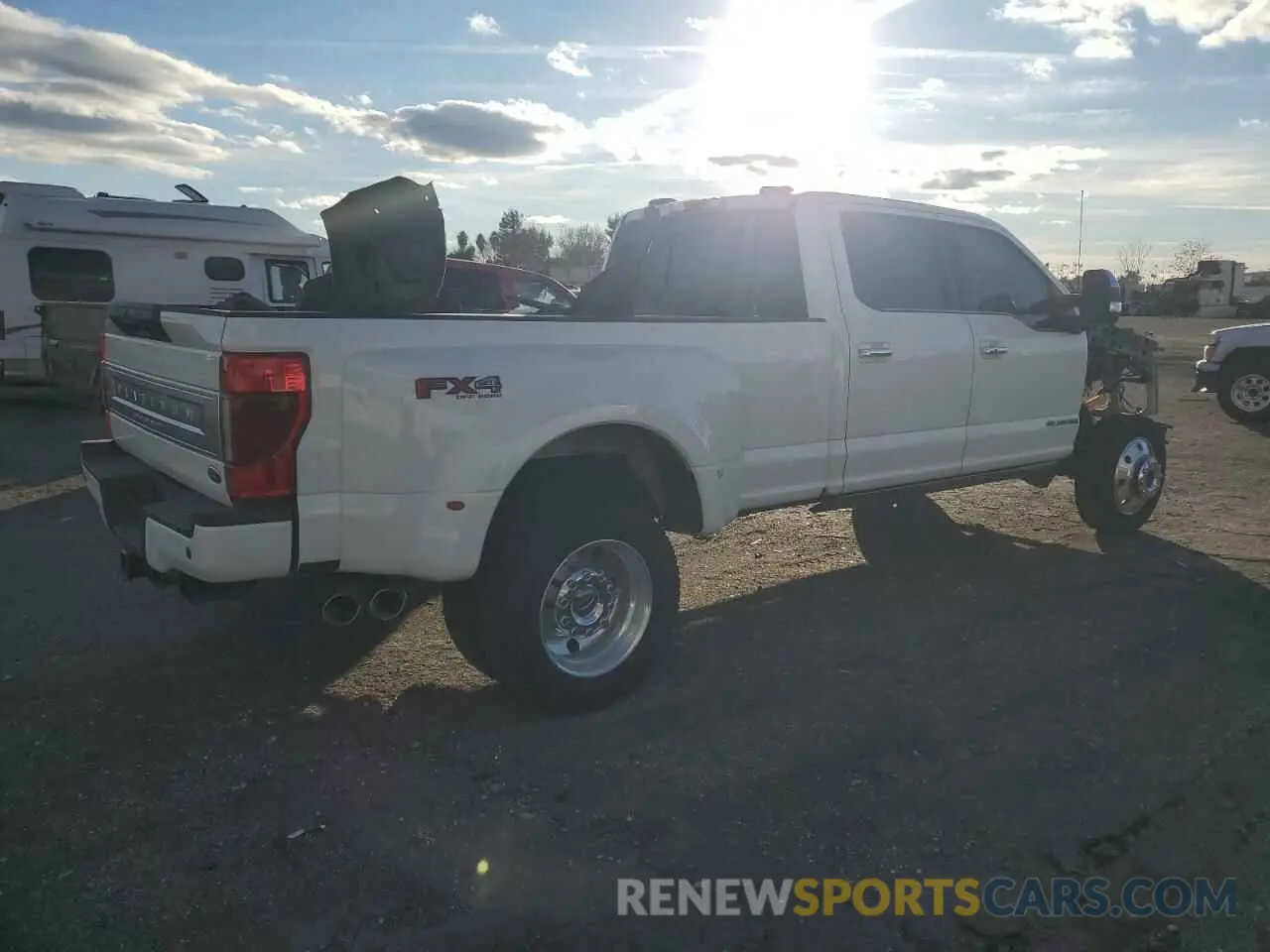 3 fotografías del automóvil dañado 1FT8W4DT8NEF04934 FORD F450 2022