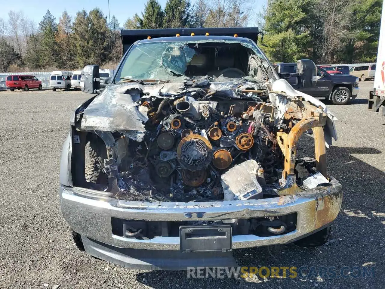 5 fotografías del automóvil dañado 1FD0X5HT8KEE28455 FORD F550 2019