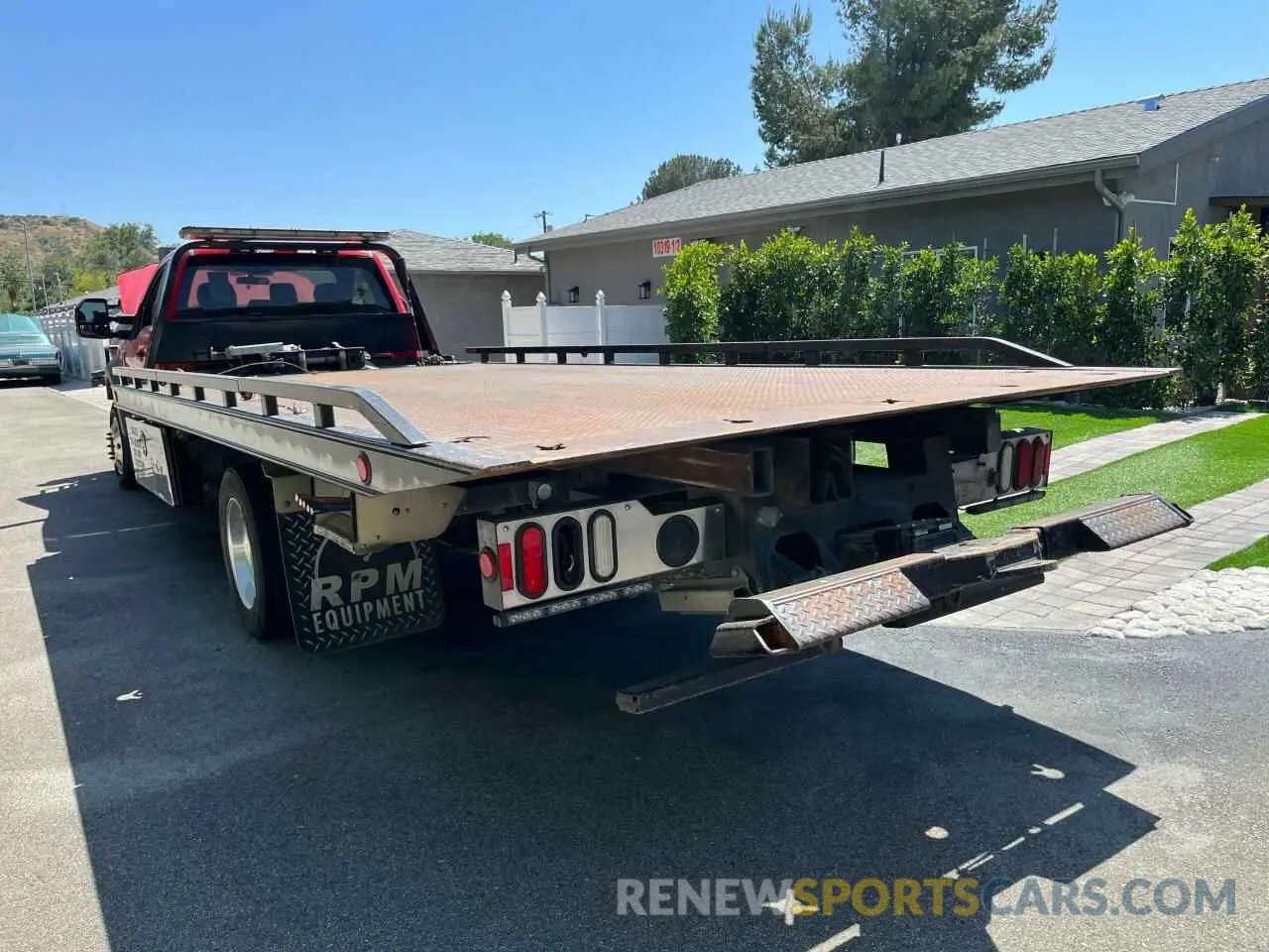 3 fotografías del automóvil dañado 1FDUF5GTXKED16424 FORD F550 2019