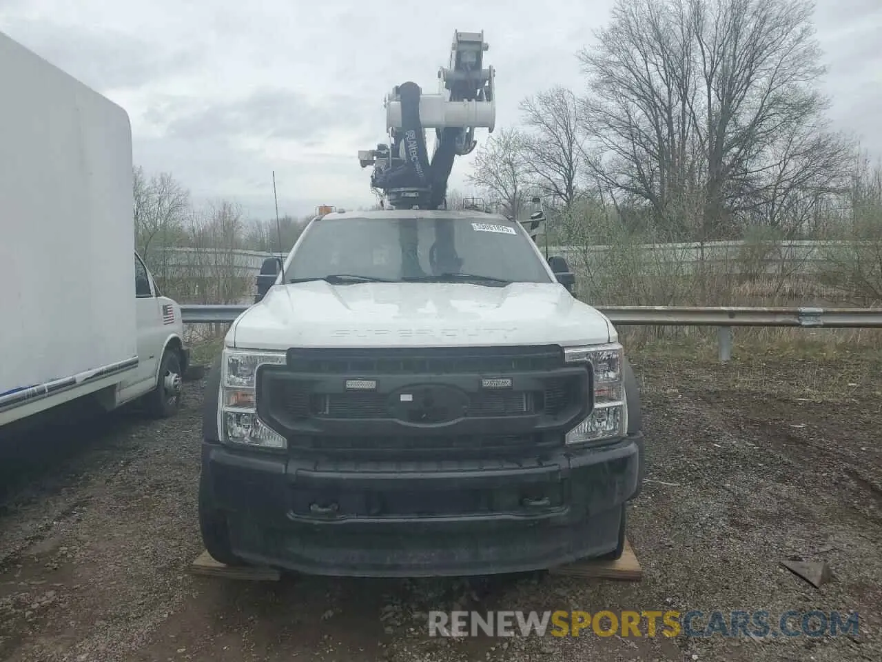 5 fotografías del automóvil dañado 1FDUF5HT1MDA01339 FORD F550 2021