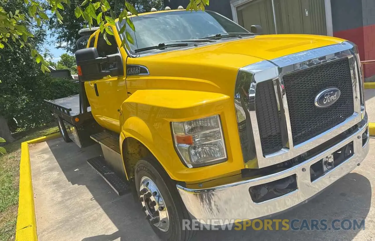 2 fotografías del automóvil dañado 1FDWX6DC8KDF08477 FORD F650 2019